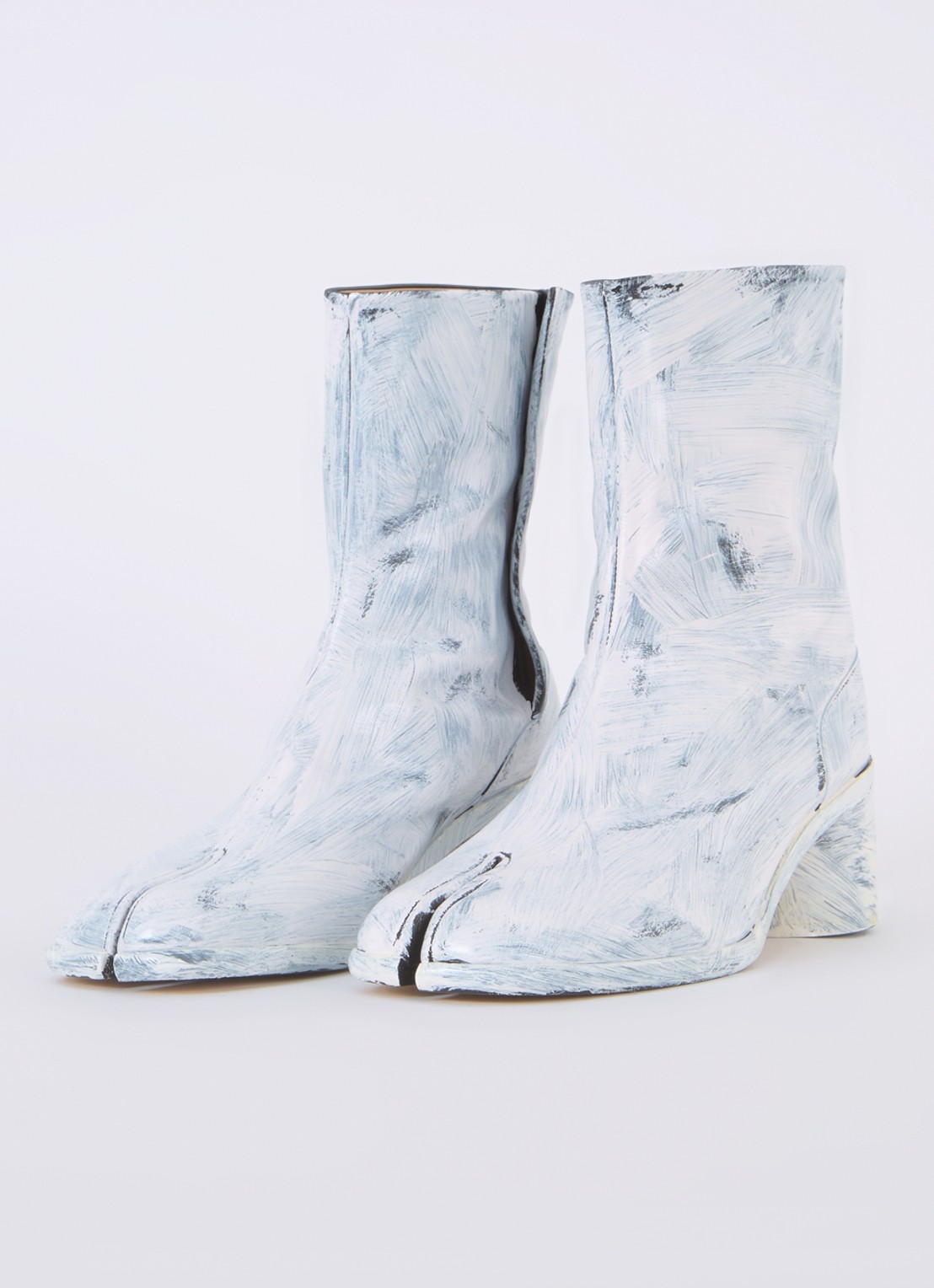 Maison Margiela Tabi Bianchetto enkellaarsje van leer - detail 2 wit