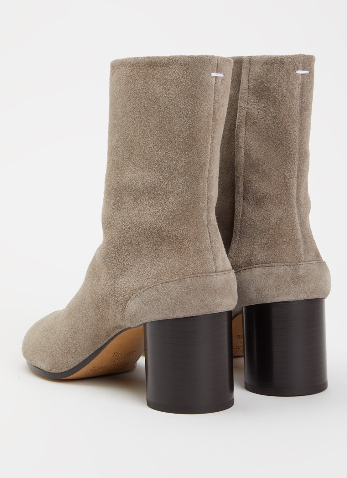 Maison Margiela Tabi enkellaarsje van leer - achterkant taupe