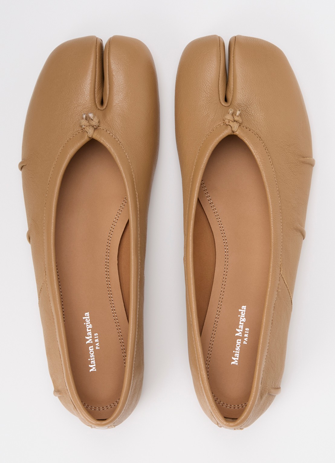 Maison Margiela Tabi New ballerina van lamsleer - detail 4 lichtbruin