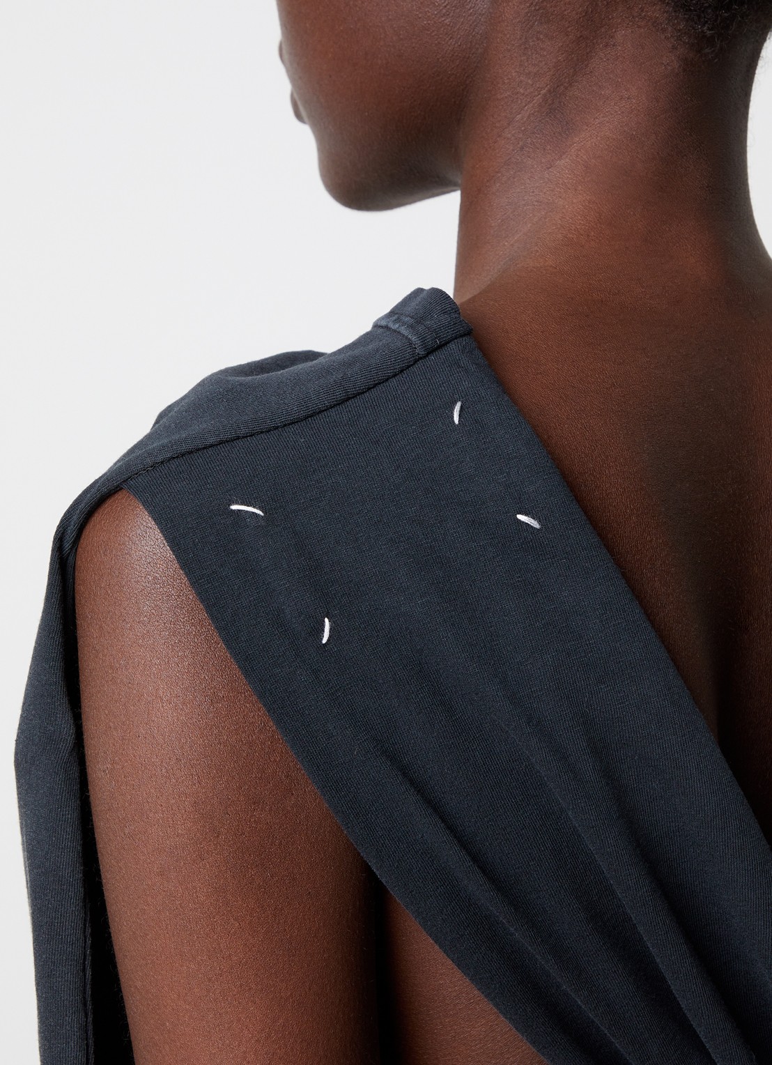 Maison Margiela Top met asymmetrische hals - detail 2 zwart