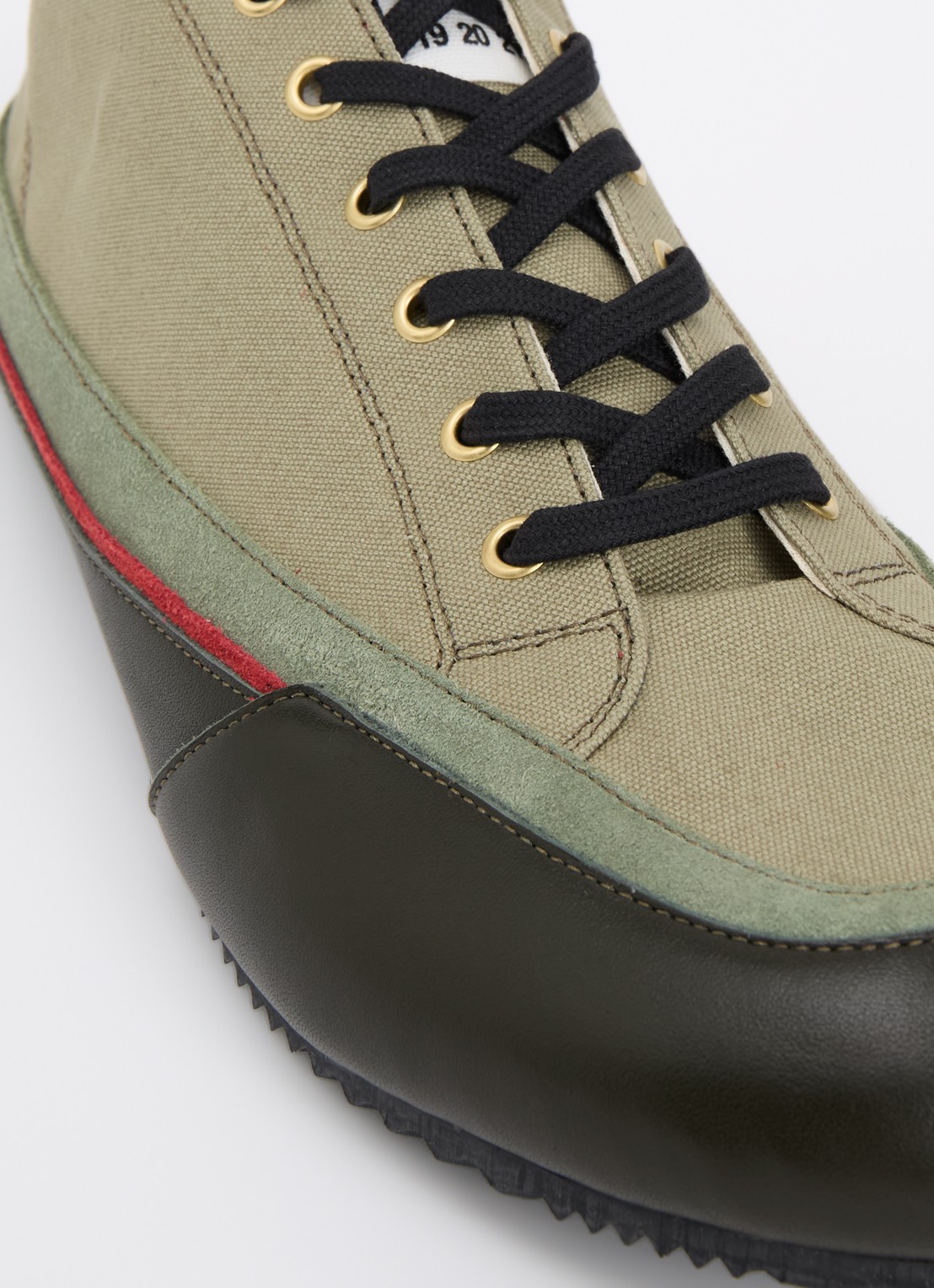 Maison Margiela Traveler sneaker van canvas met kalfsleren details - detail 4 olijfgroen