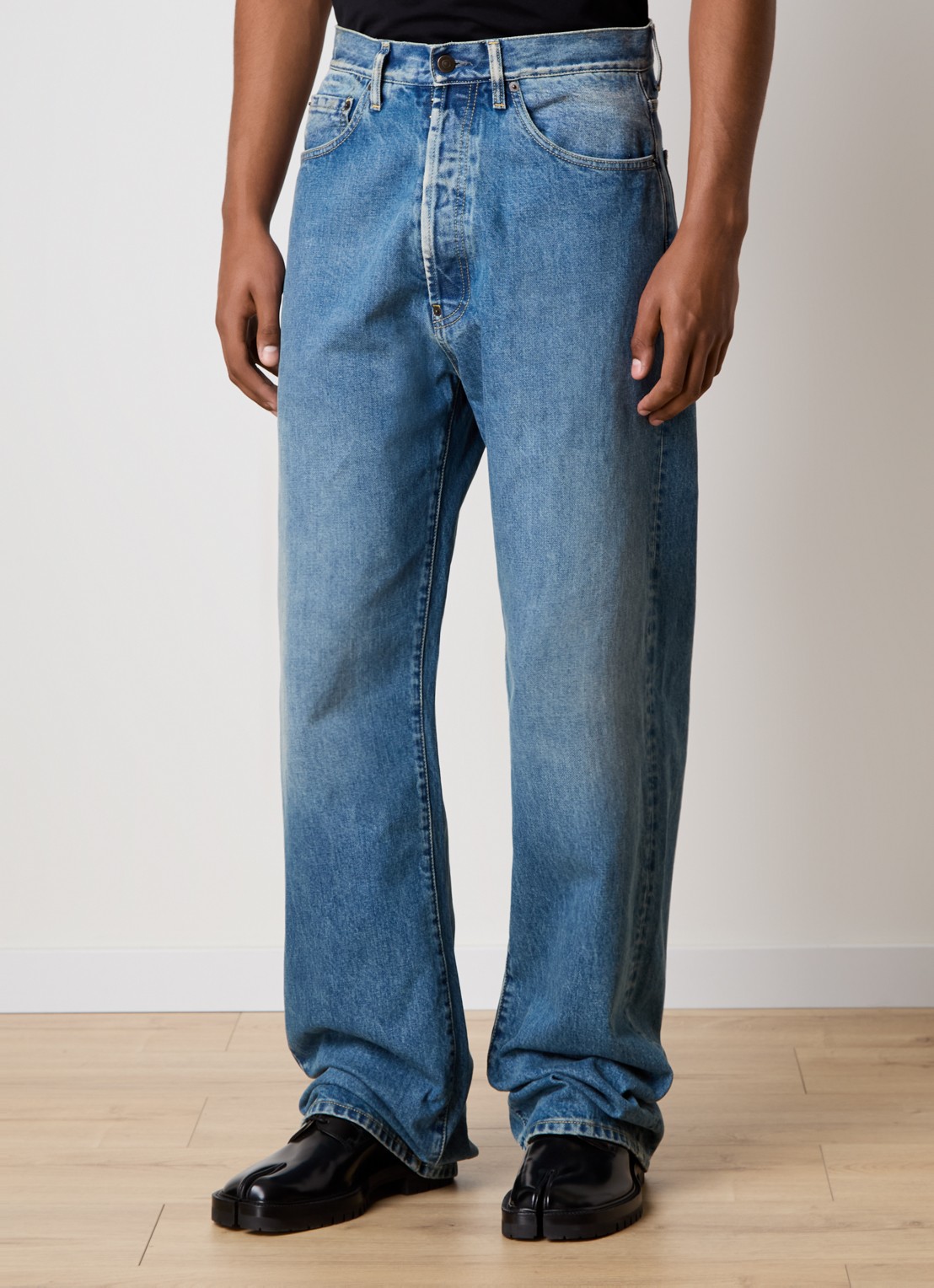 Maison Margiela Wide leg jeans met medium wassing - detail 3 indigo