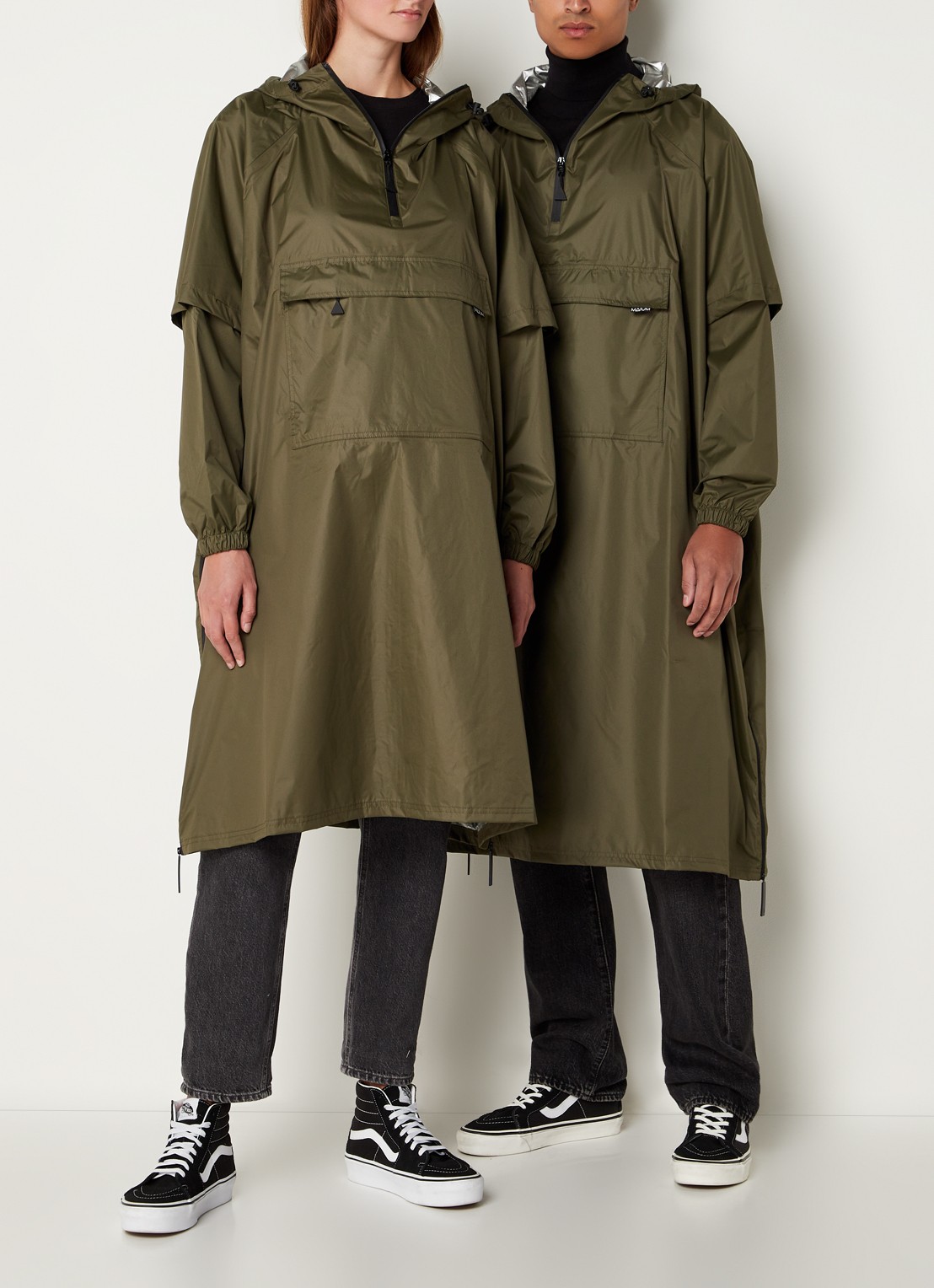 Maium Anorak regenjas met capuchon en ritszak  - detail legergroen