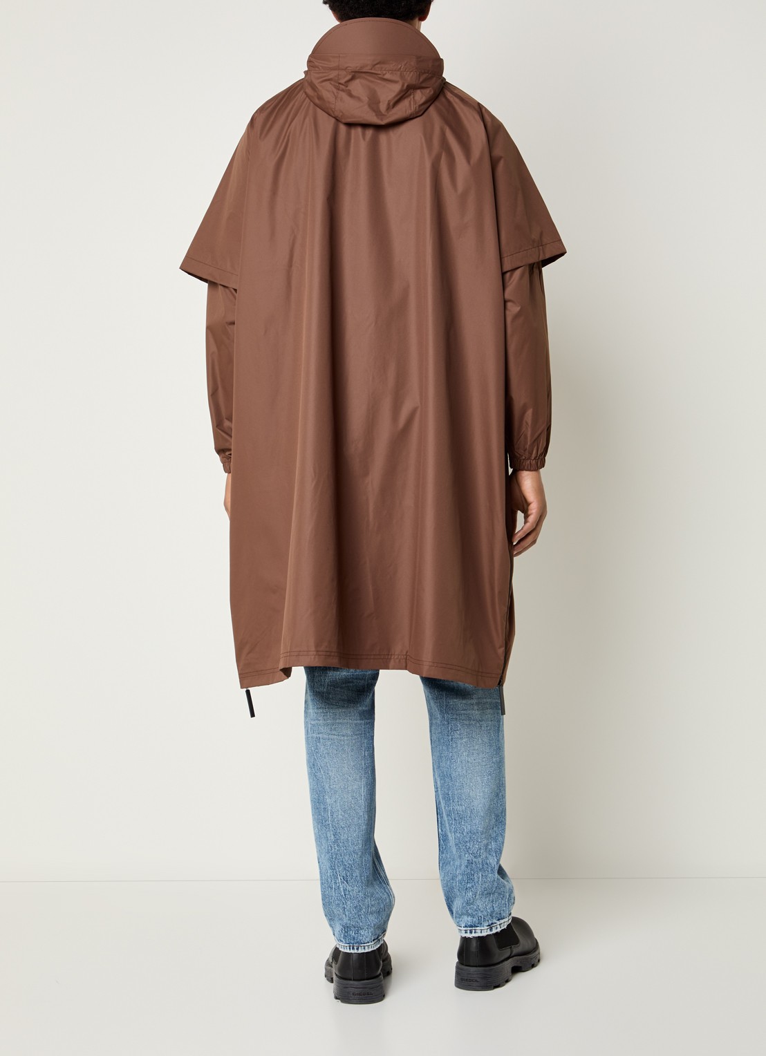 Maium Regenjas met capuchon - unisex - achterkant 4 hazelnootbruin