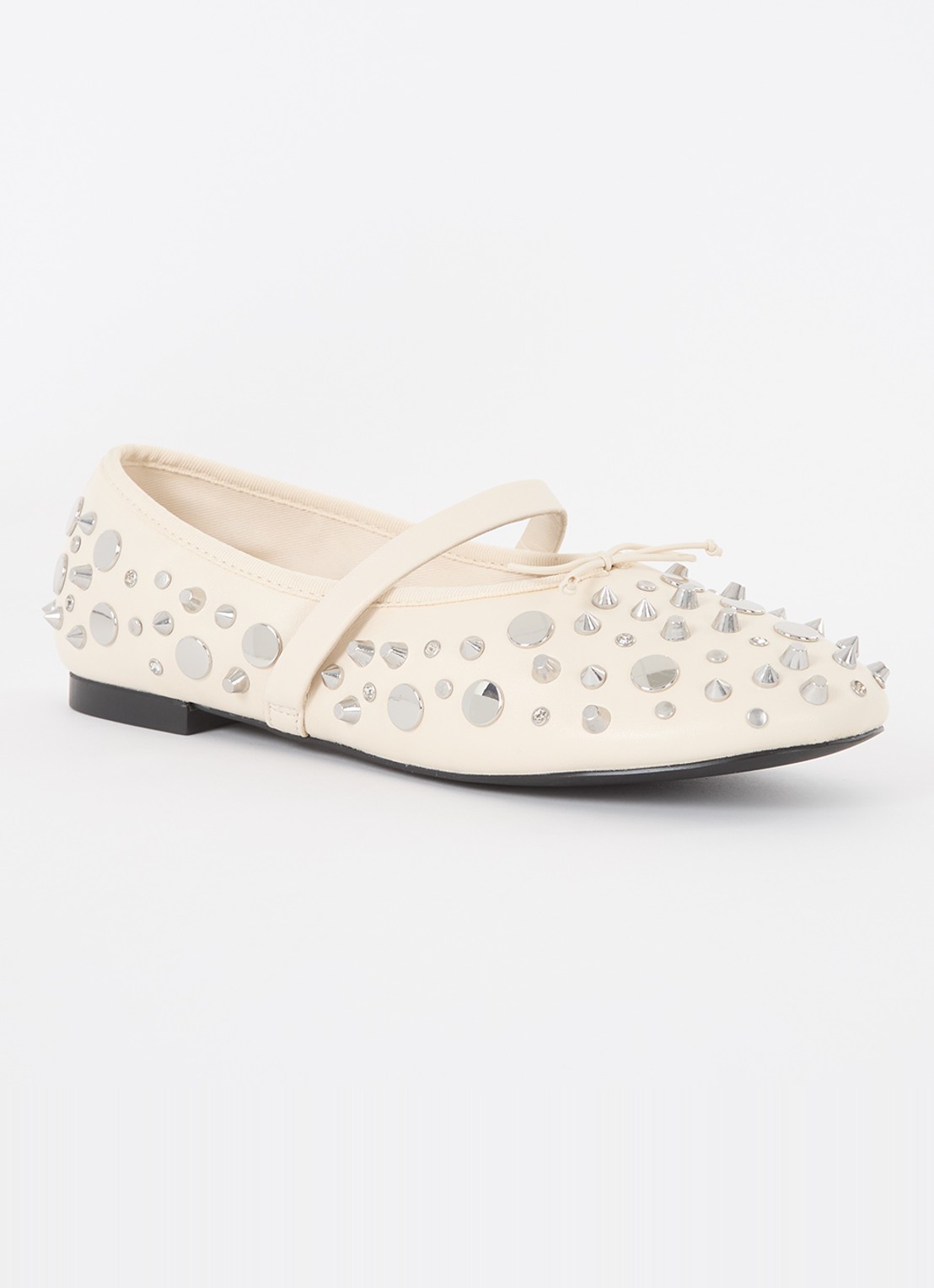 Maje Ballerina van kalfsleer met studs  - voorkant 4 ivoor