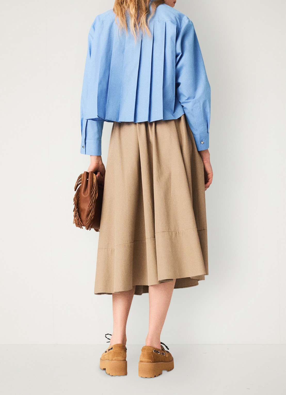 Maje Blouse met plooien en borduring - achterkant 7 lichtblauw