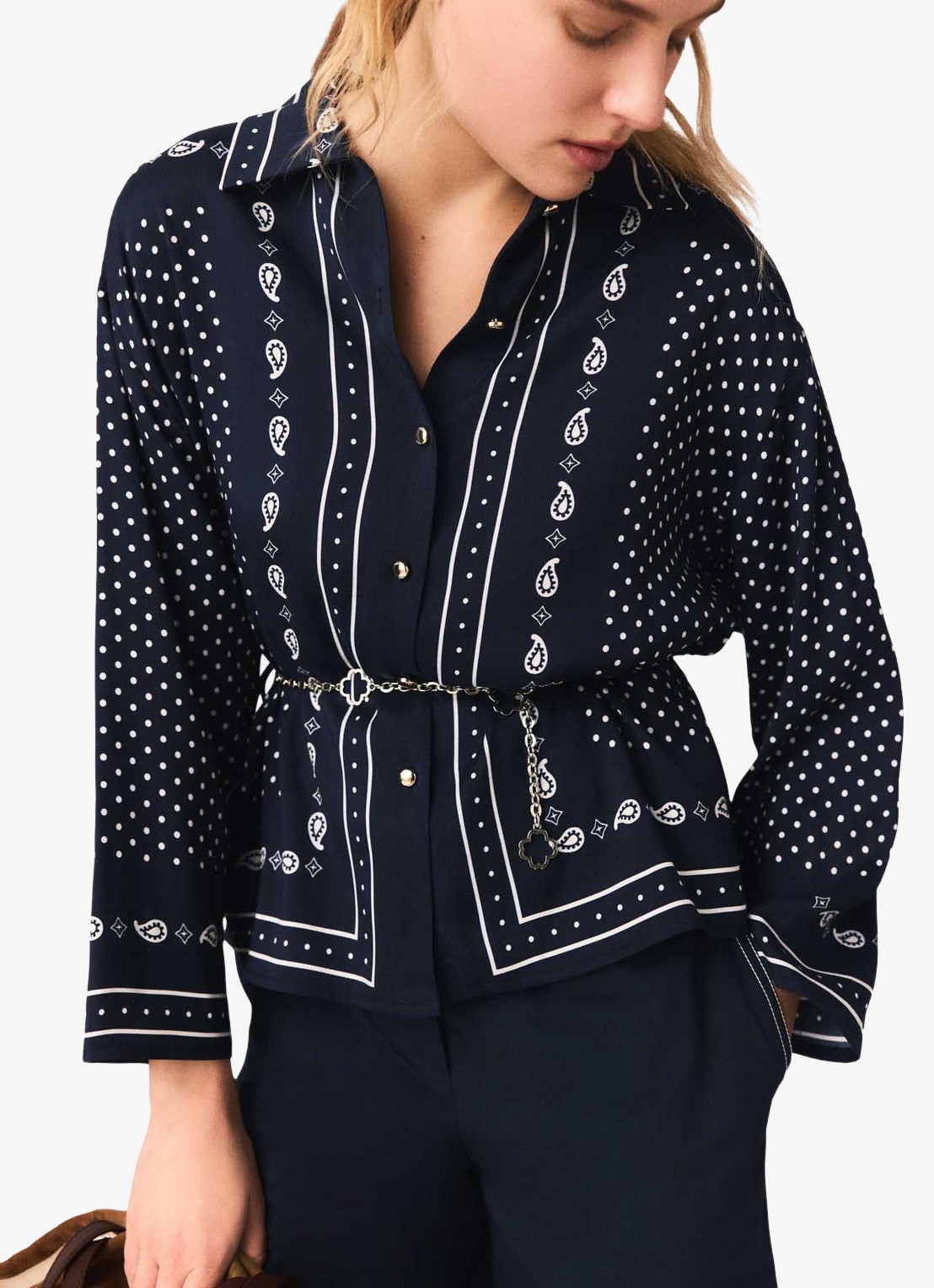 Maje Blouse met stippenprint - detail 6 donkerblauw