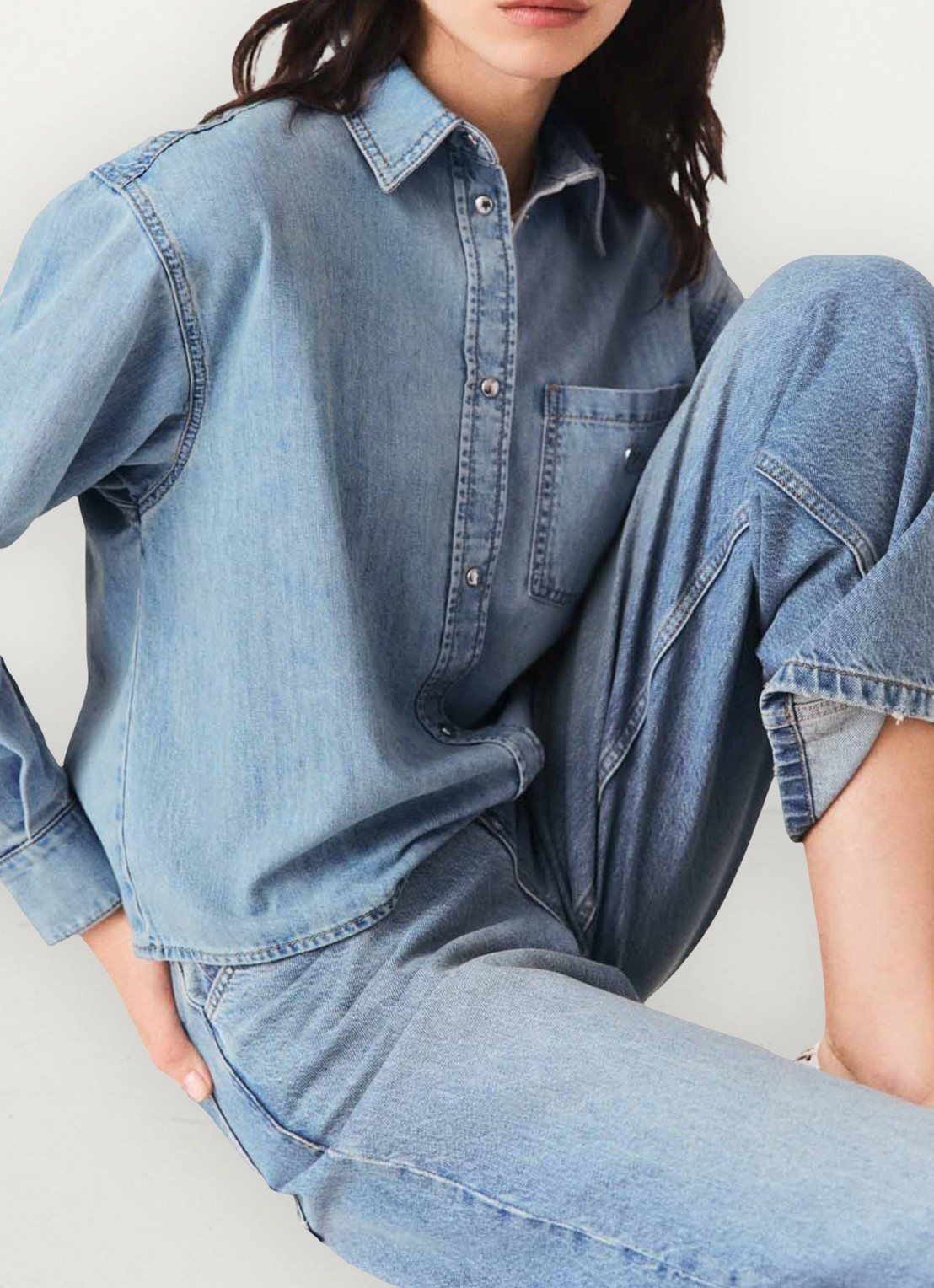 Maje Blouse van denim met borstzak en strass - detail 5 donkerblauw