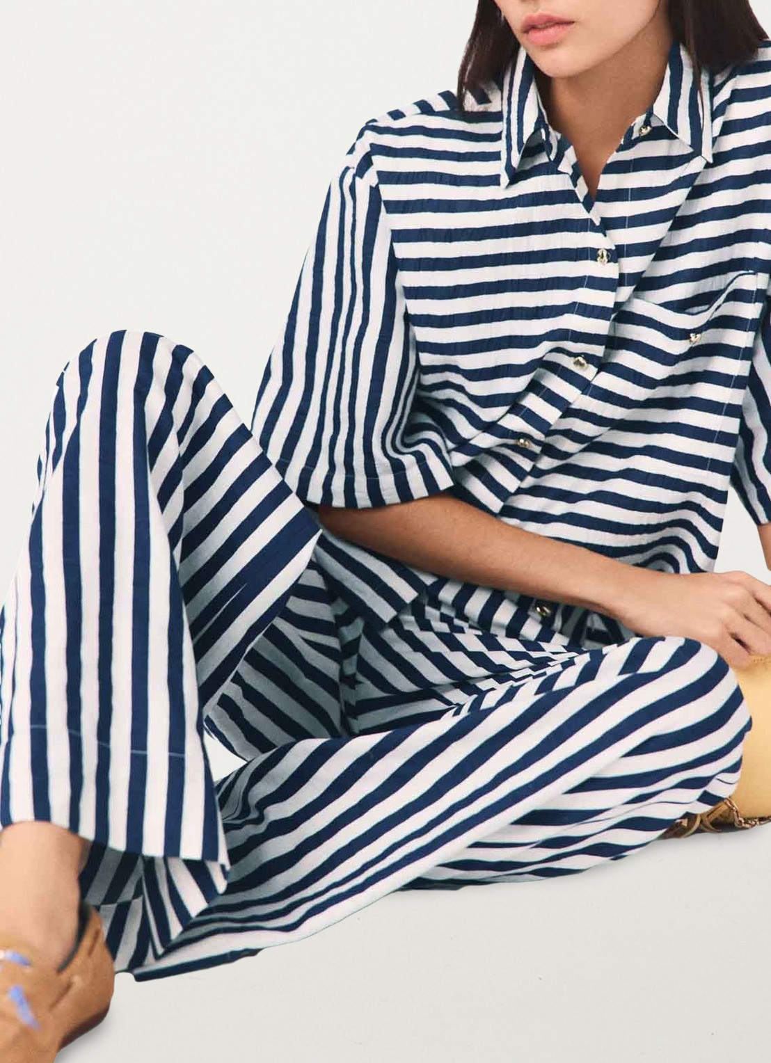 Maje Calais blouse met streepprint - detail 2 donkerblauw