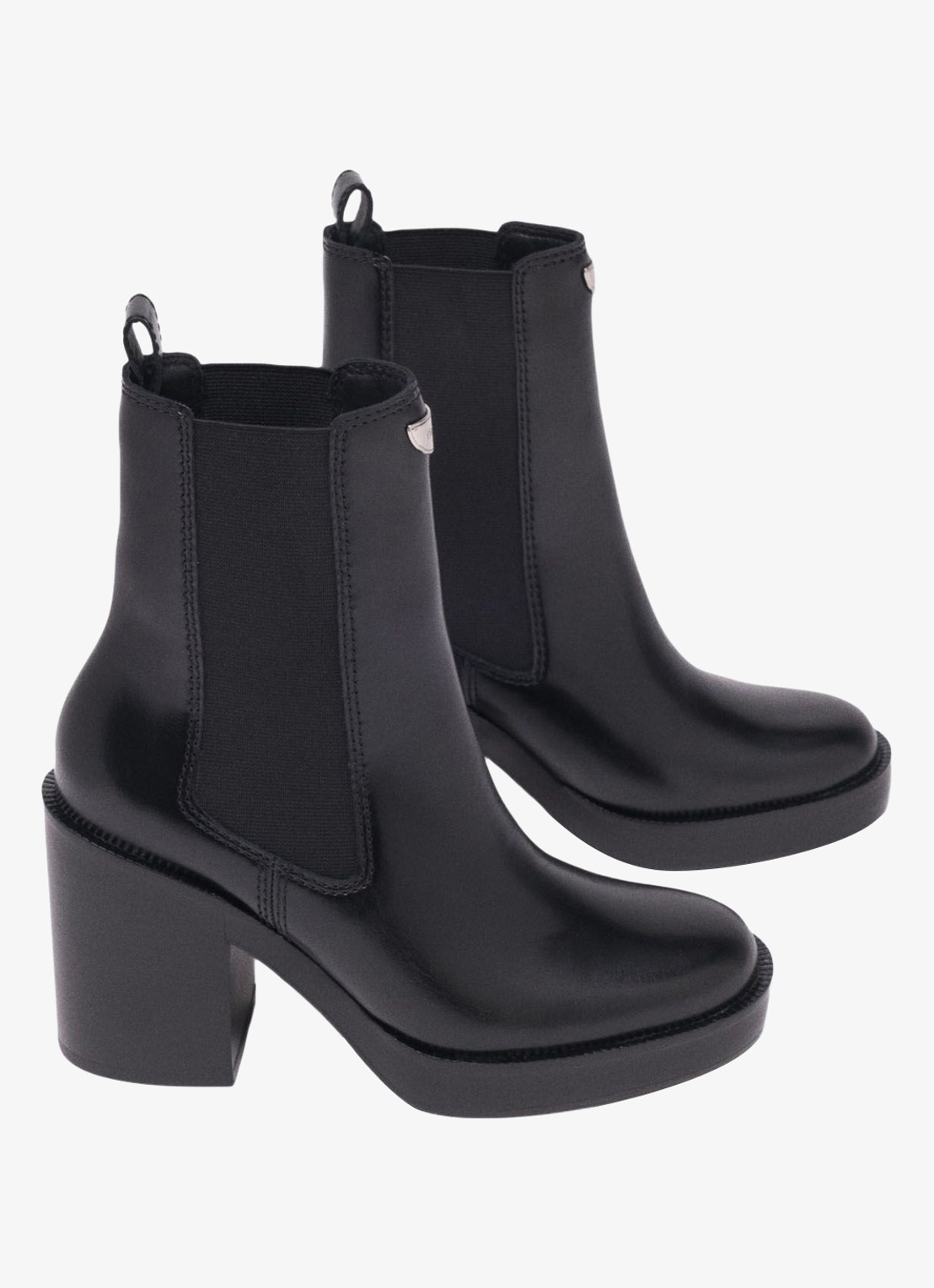Maje Chelsea boot van leer - voorkant 3 jeans