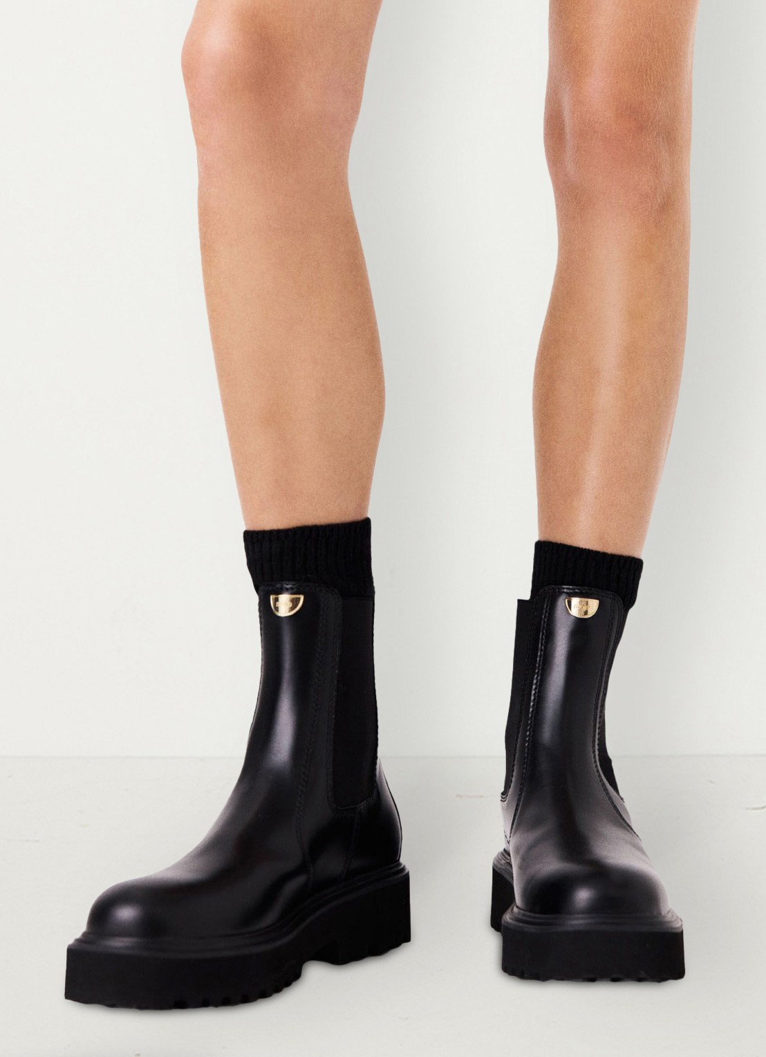 Maje Chelsea boot van leer - voorkant 8 zwart