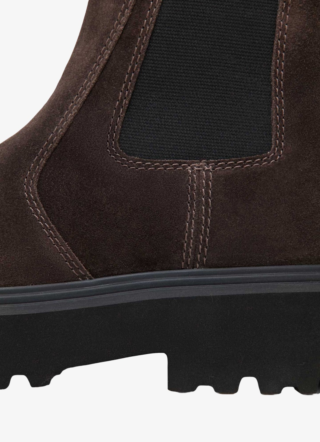 Maje Chelsea boot van suéde - detail 6 donkerbruin