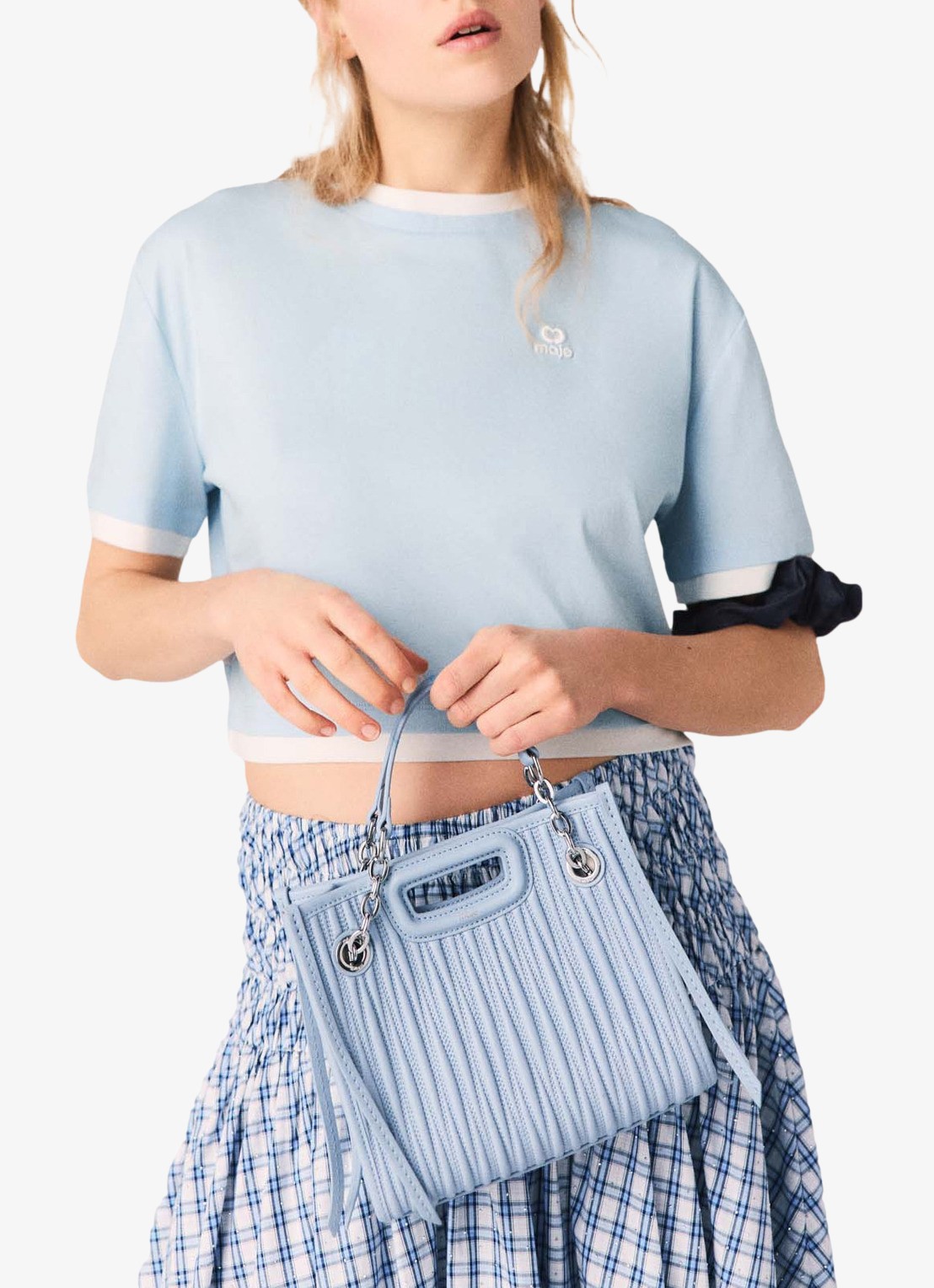 Maje Cropped T-shirt met logoborduring - detail 2 lichtblauw