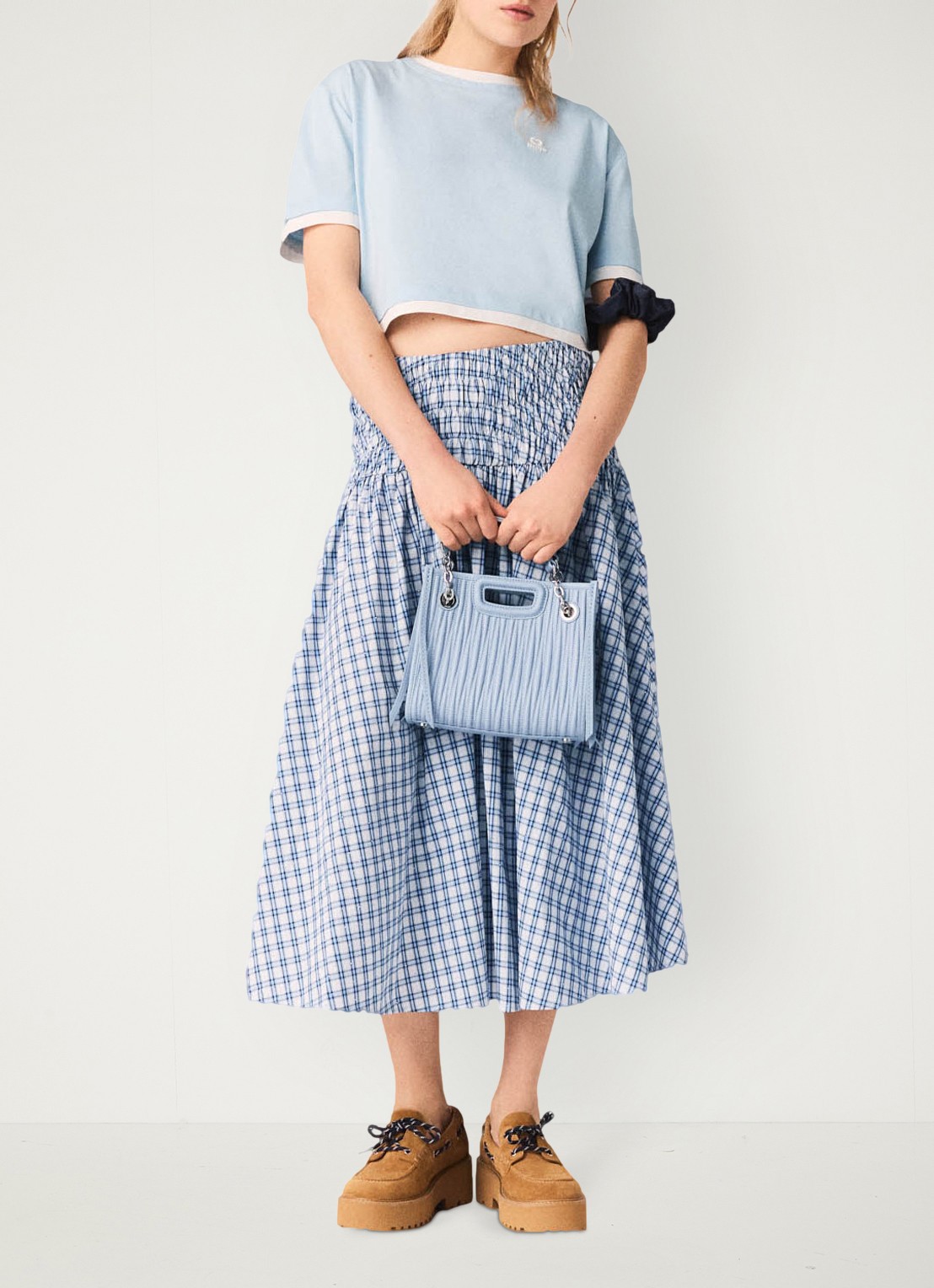 Maje Cropped T-shirt met logoborduring - voorkant 8 lichtblauw