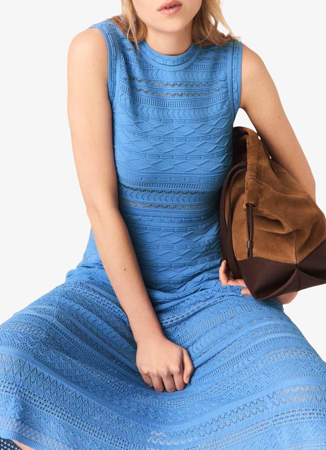 Maje Fijngebreide midi jurk met opengewerkt dessin - detail 5 blauw