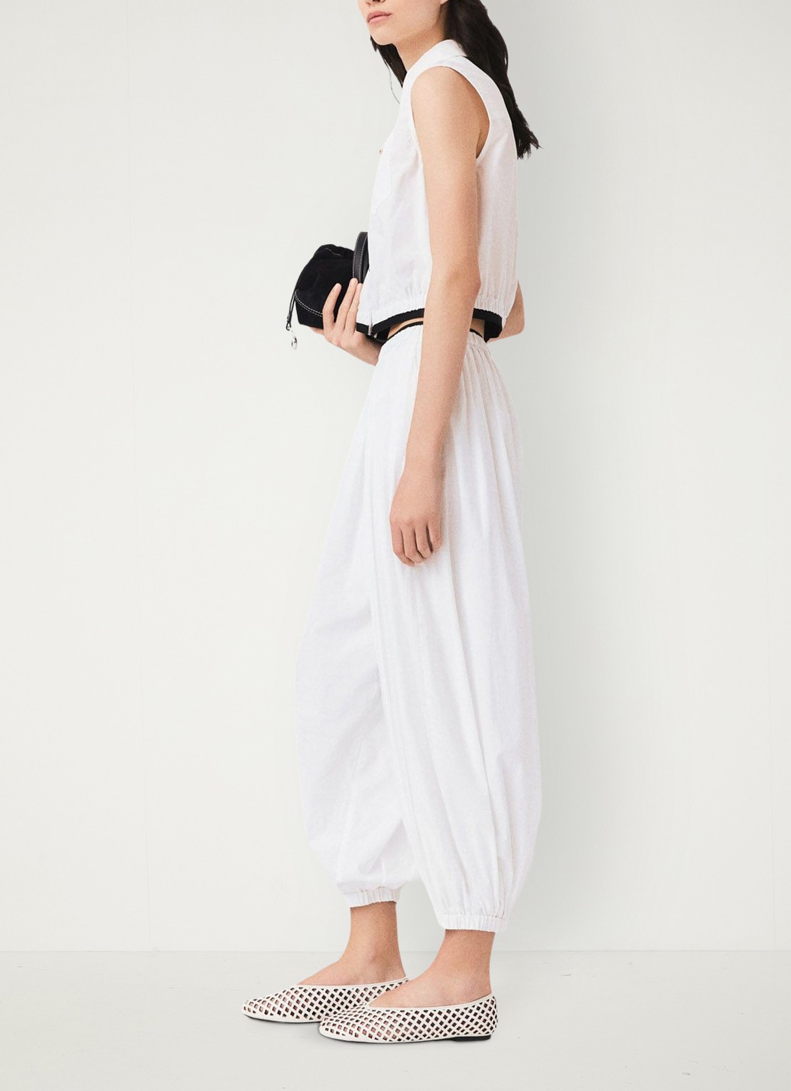 Maje Gecropte mouwloze blouse - detail wit
