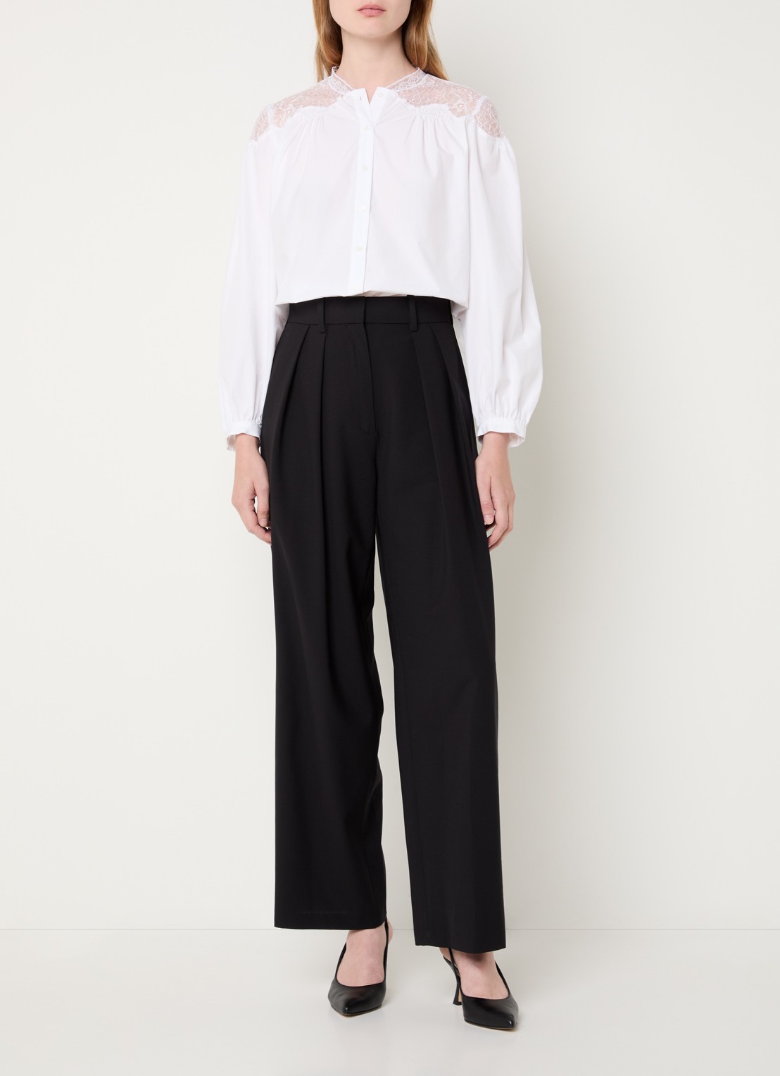 Maje High waist wide fit pantalon in wolblend met steekzakken - voorkant 3 zwart