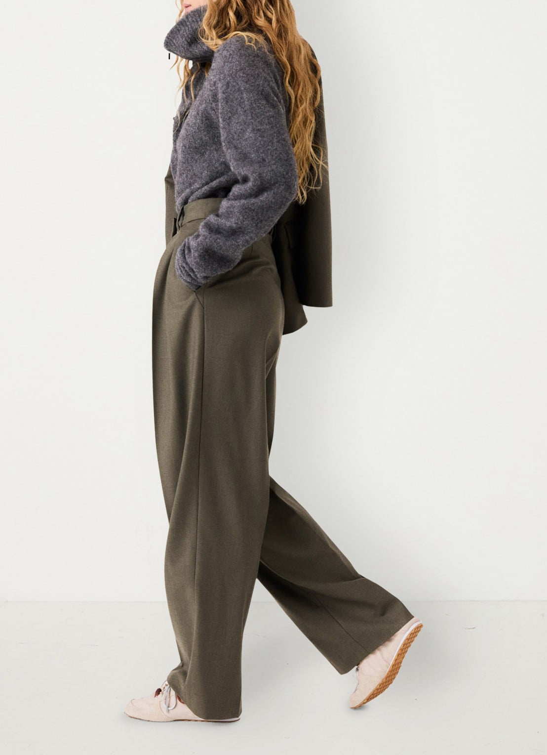 Maje High waist wide fit pantalon in wolblend - detail 2 legergroen