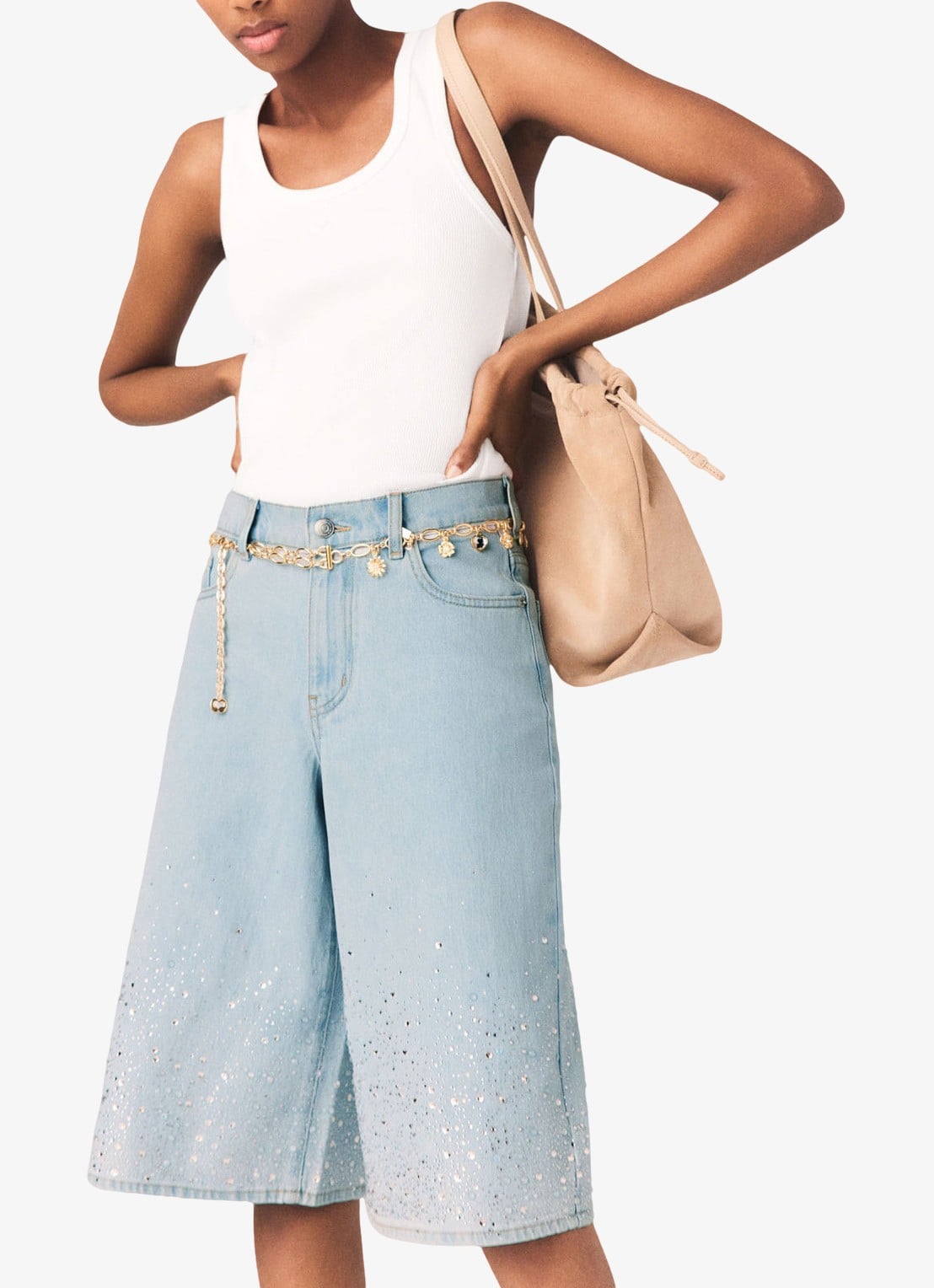 Maje Ipyros loose fit korte broek van denim met strass - detail indigo