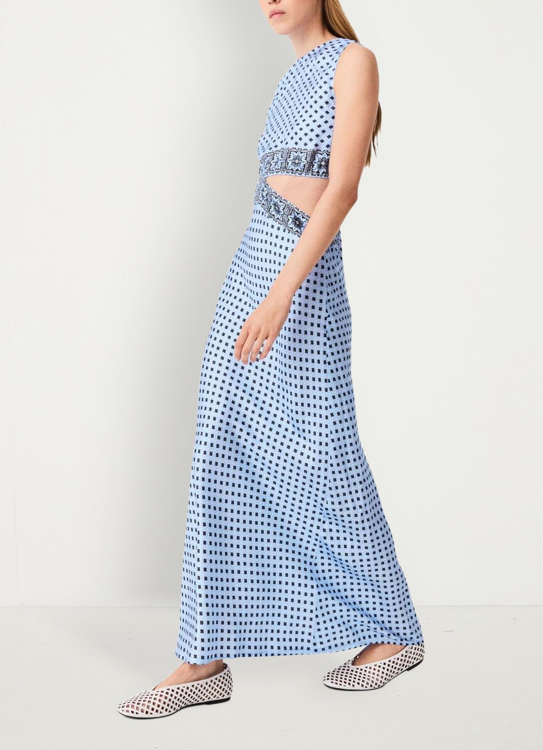 Maje Maxi jurk van zijde met cut-out detail en print - detail 3 lichtblauw