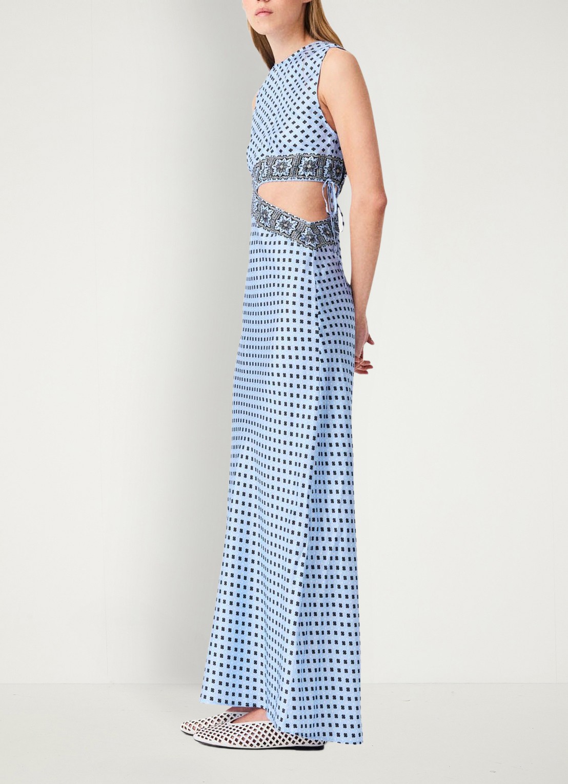Maje Maxi jurk van zijde met cut-out detail en print - detail 4 lichtblauw
