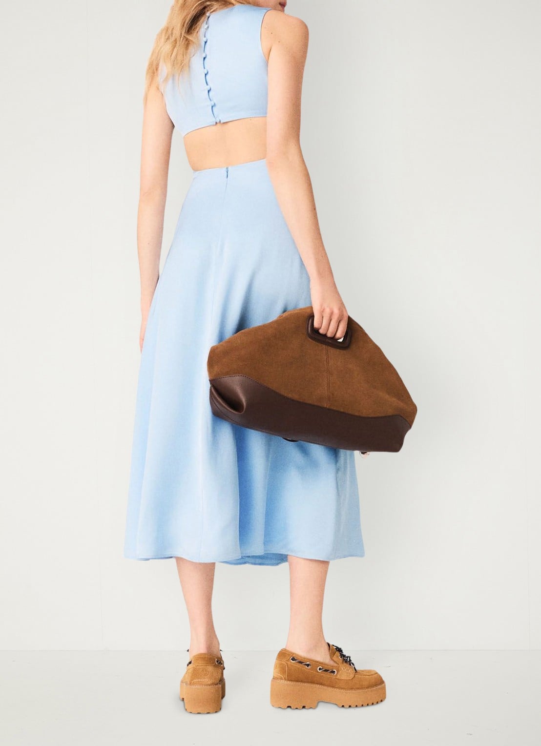 Maje Midi jurk met cut-out detail - achterkant lichtblauw