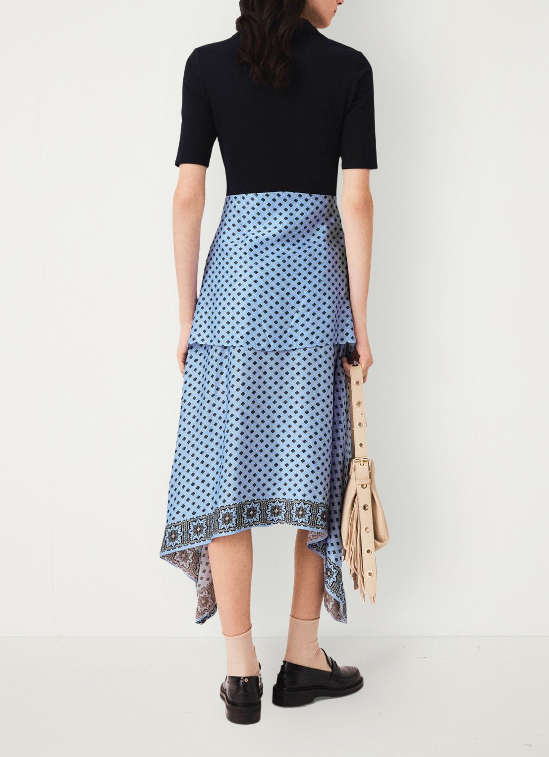 Maje Midi jurk met print - achterkant 8 lichtblauw