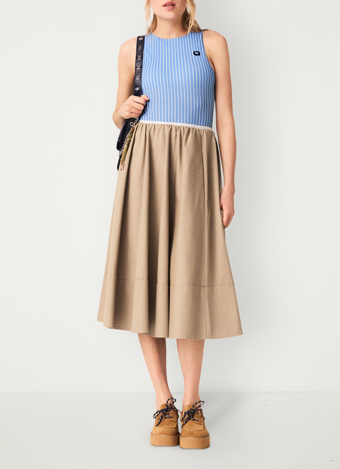 Maje Midi rok met plooien en steekzakken - voorkant 7 beige