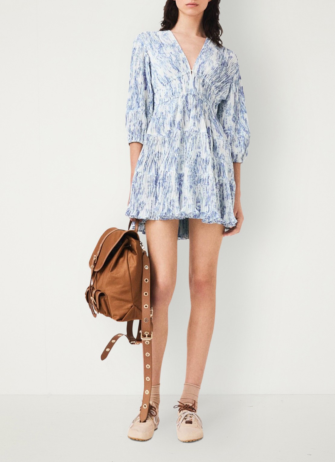 Maje Mini jurk met smockwerk en V-hals - voorkant 7 blauw