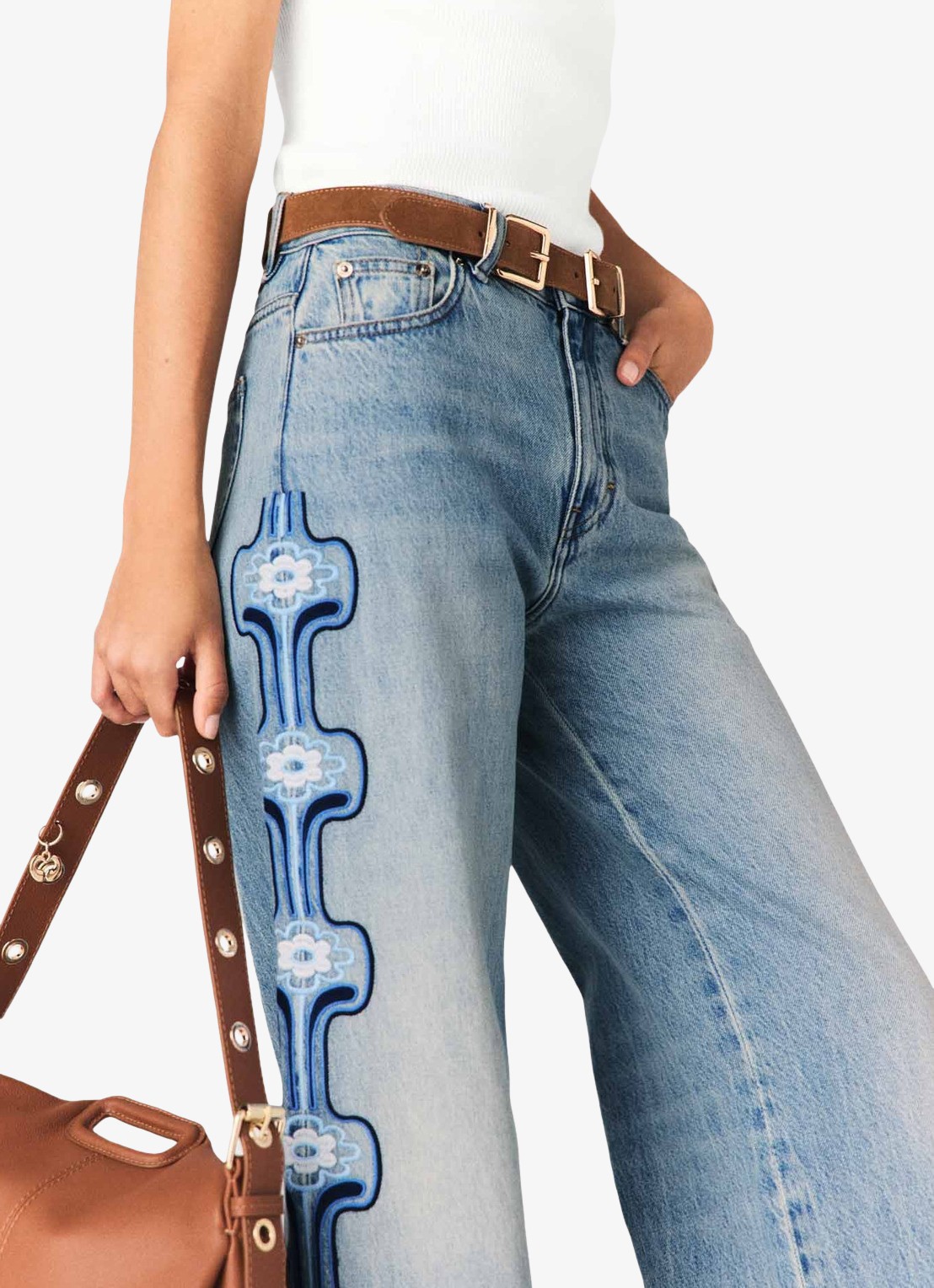 Maje Pintbrode high waist loose fit jeans met broduring - detail 4 indigo