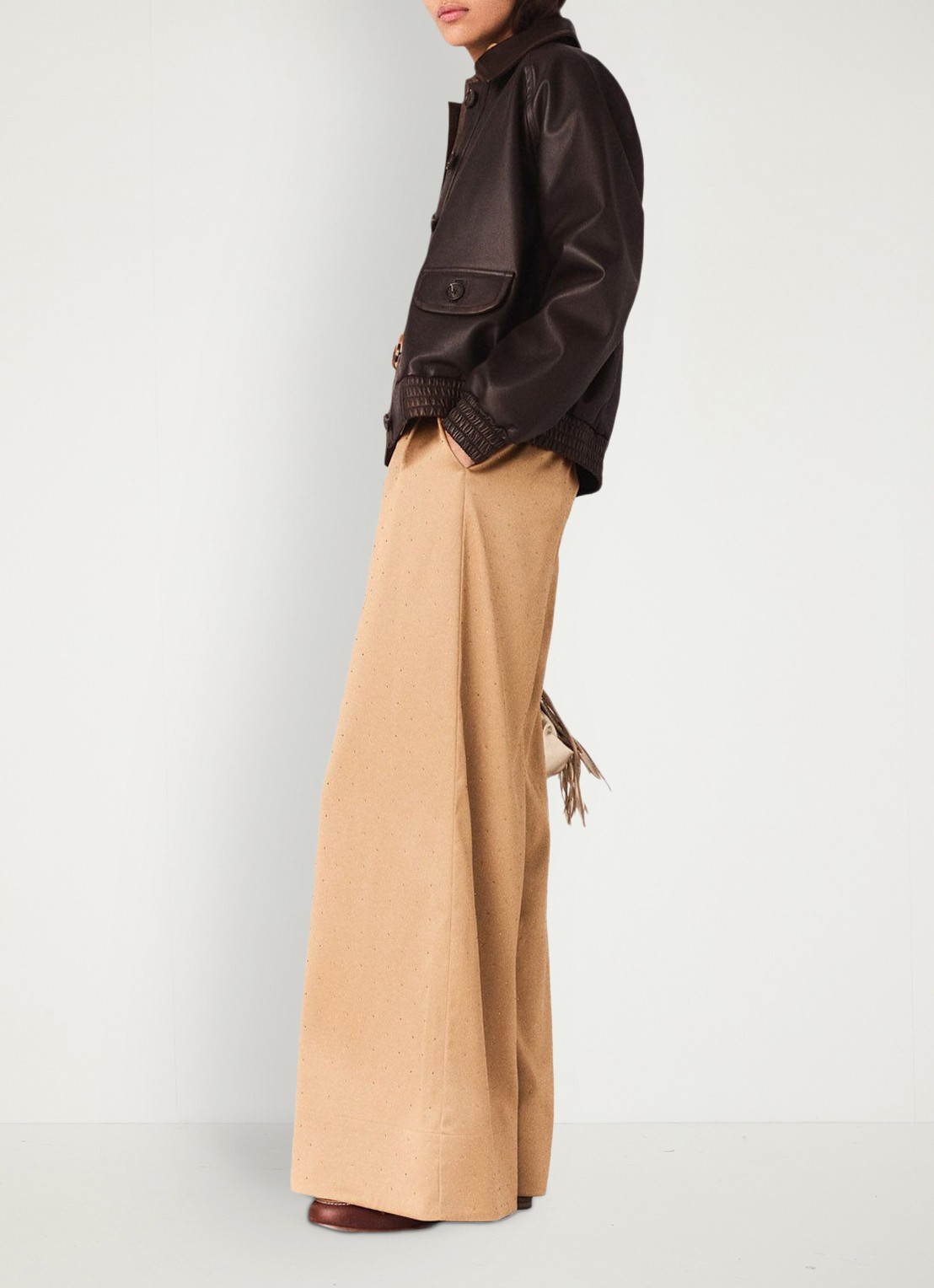 Maje Pitero high waist wide fit pantalon van satijn met strass - detail 4 bruin