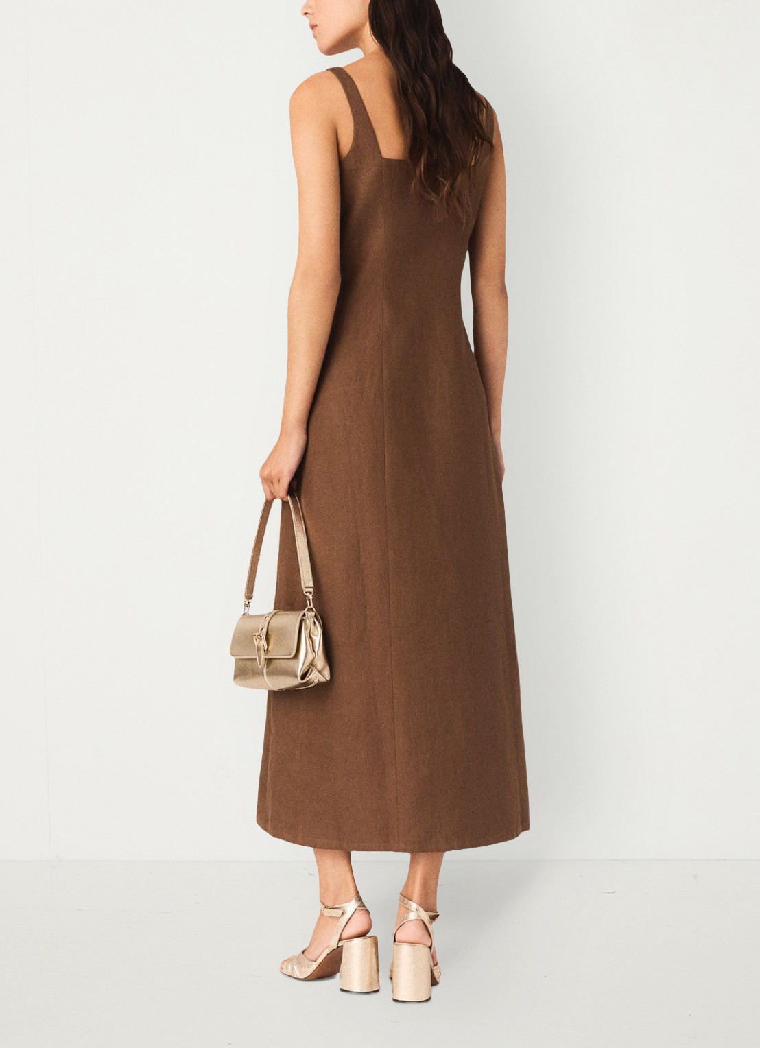 Maje Racao midi jurk van linnen met cut-out detail  - achterkant bruin
