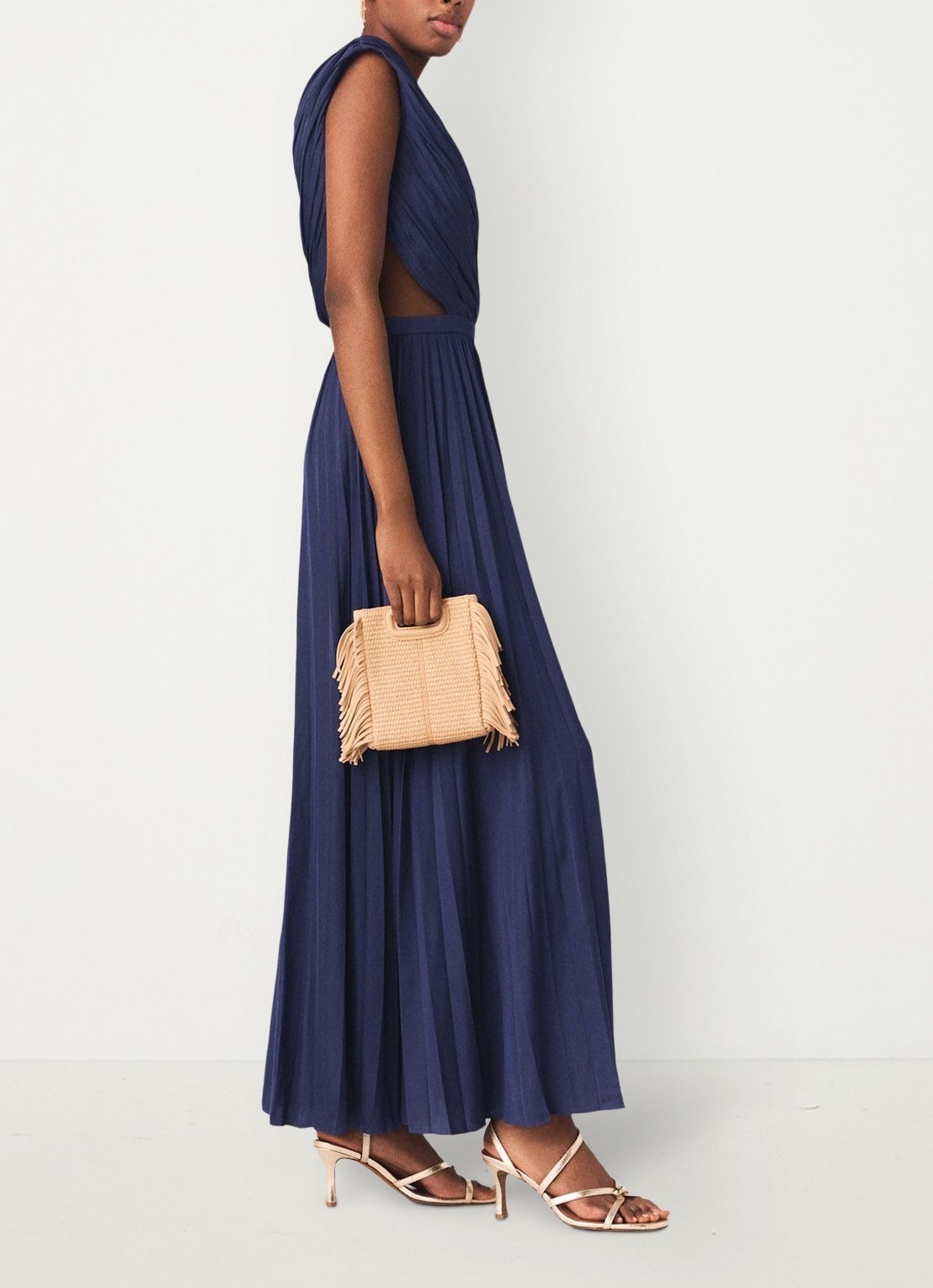Maje Revi maxi one shoulder jurk met plooien en cut-out detail - detail 3 donkerblauw