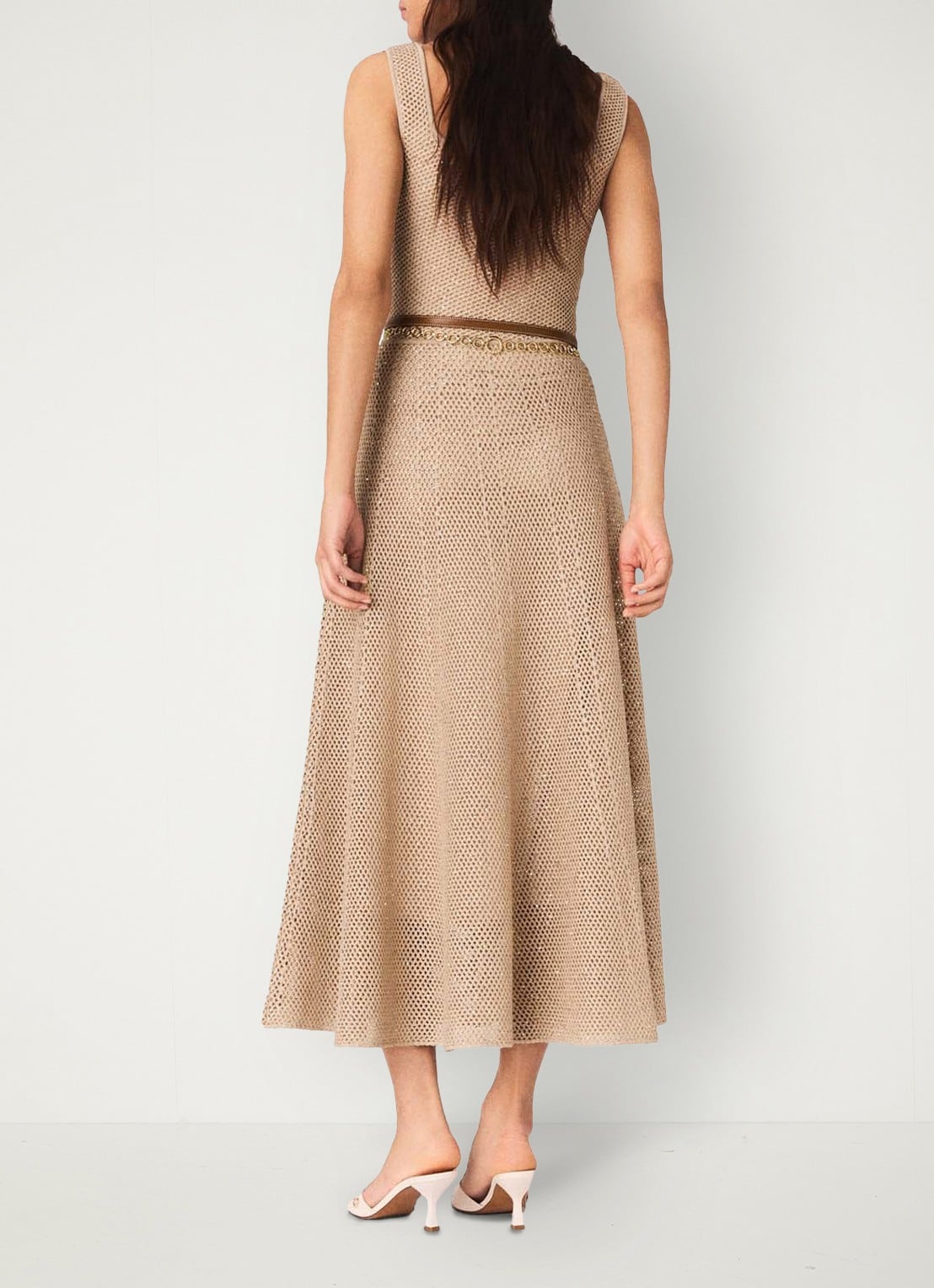 Maje Russelettync midi jurk met strass - achterkant beige