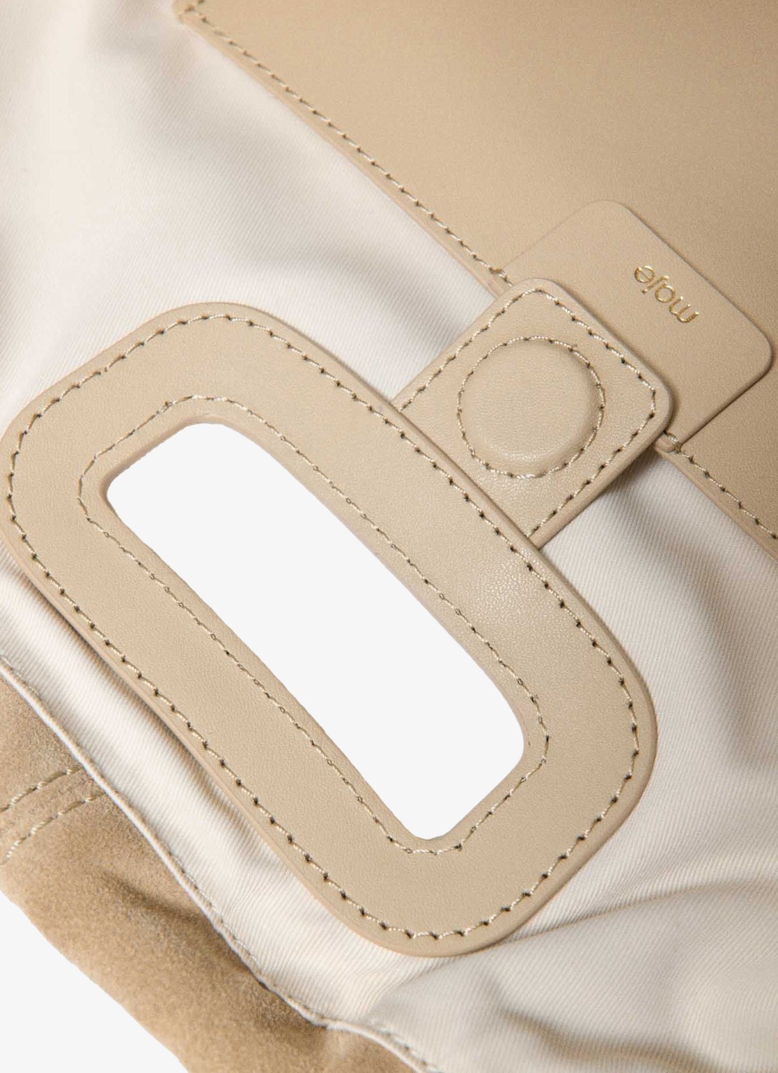 Maje Schoudertas van suède - achterkant 8 beige