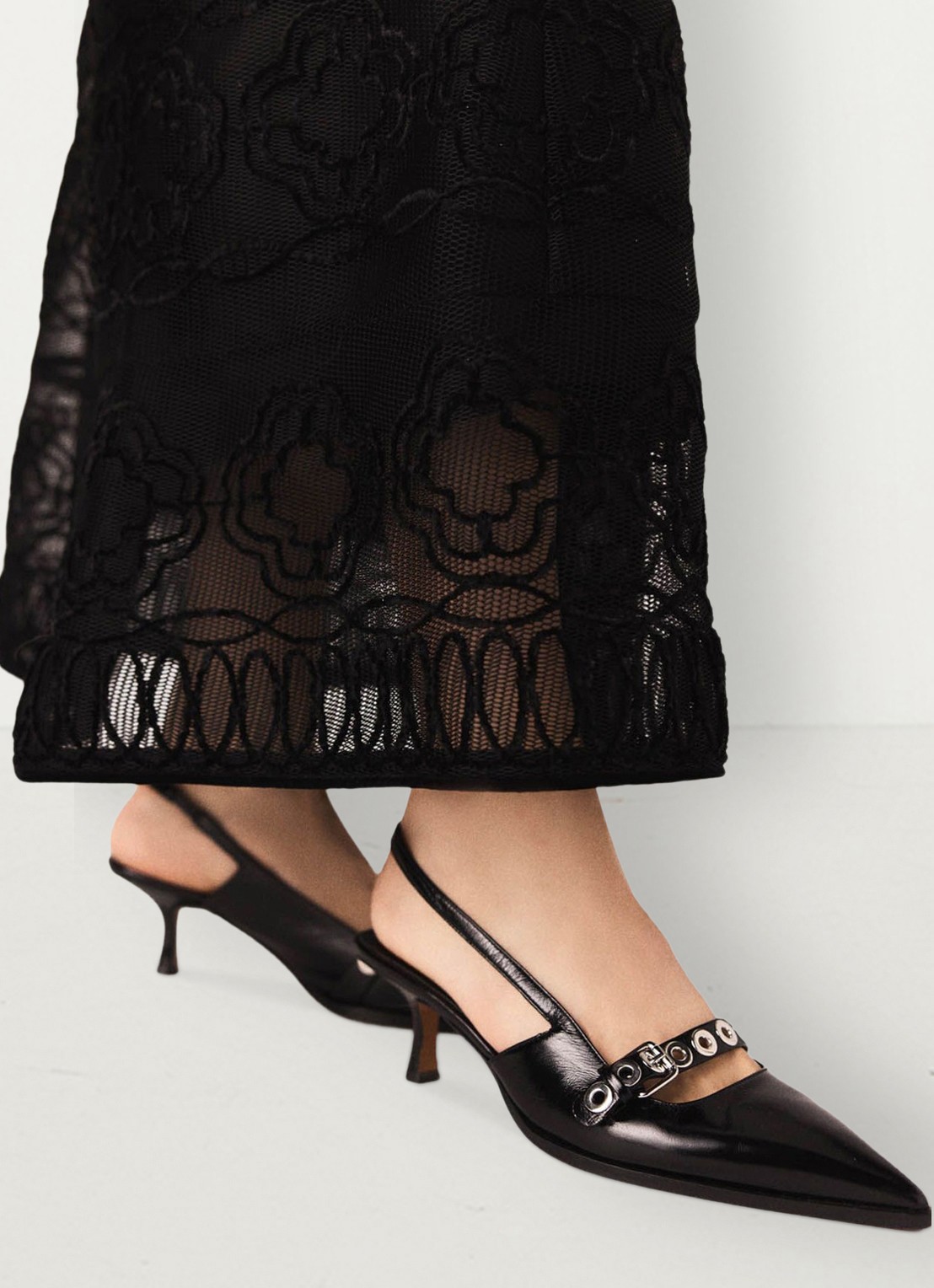 Maje Slingback van leer - voorkant 2 zwart