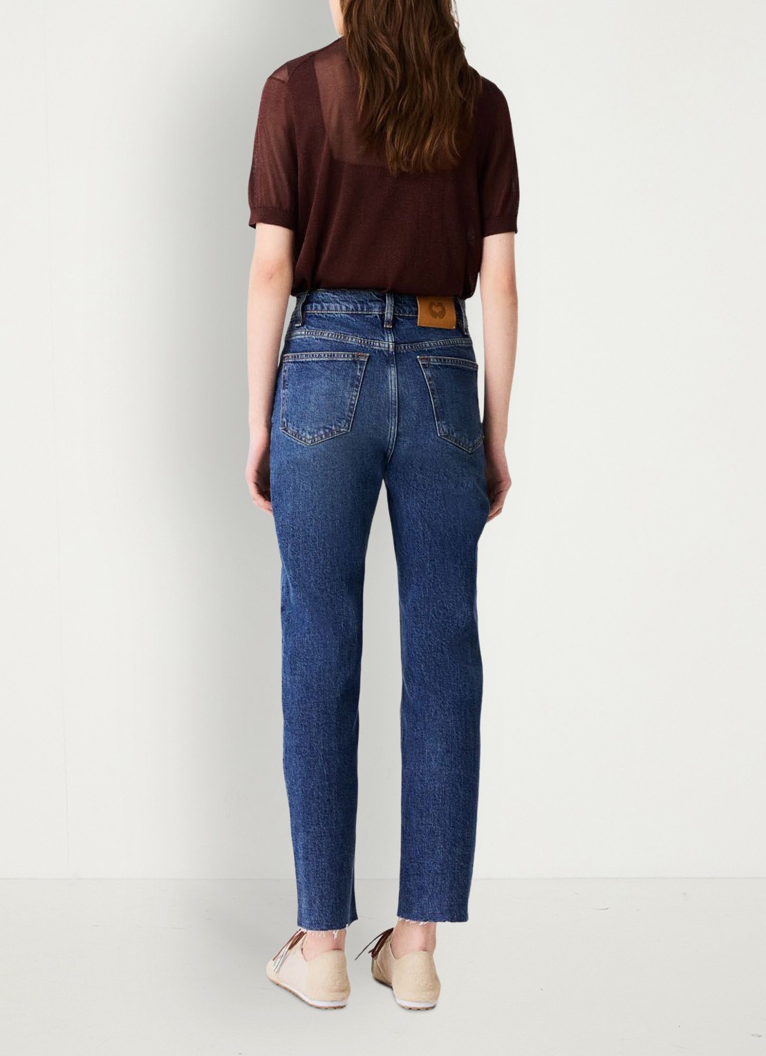 Maje Straight leg jeans met sierlijke broche - achterkant donkerblauw