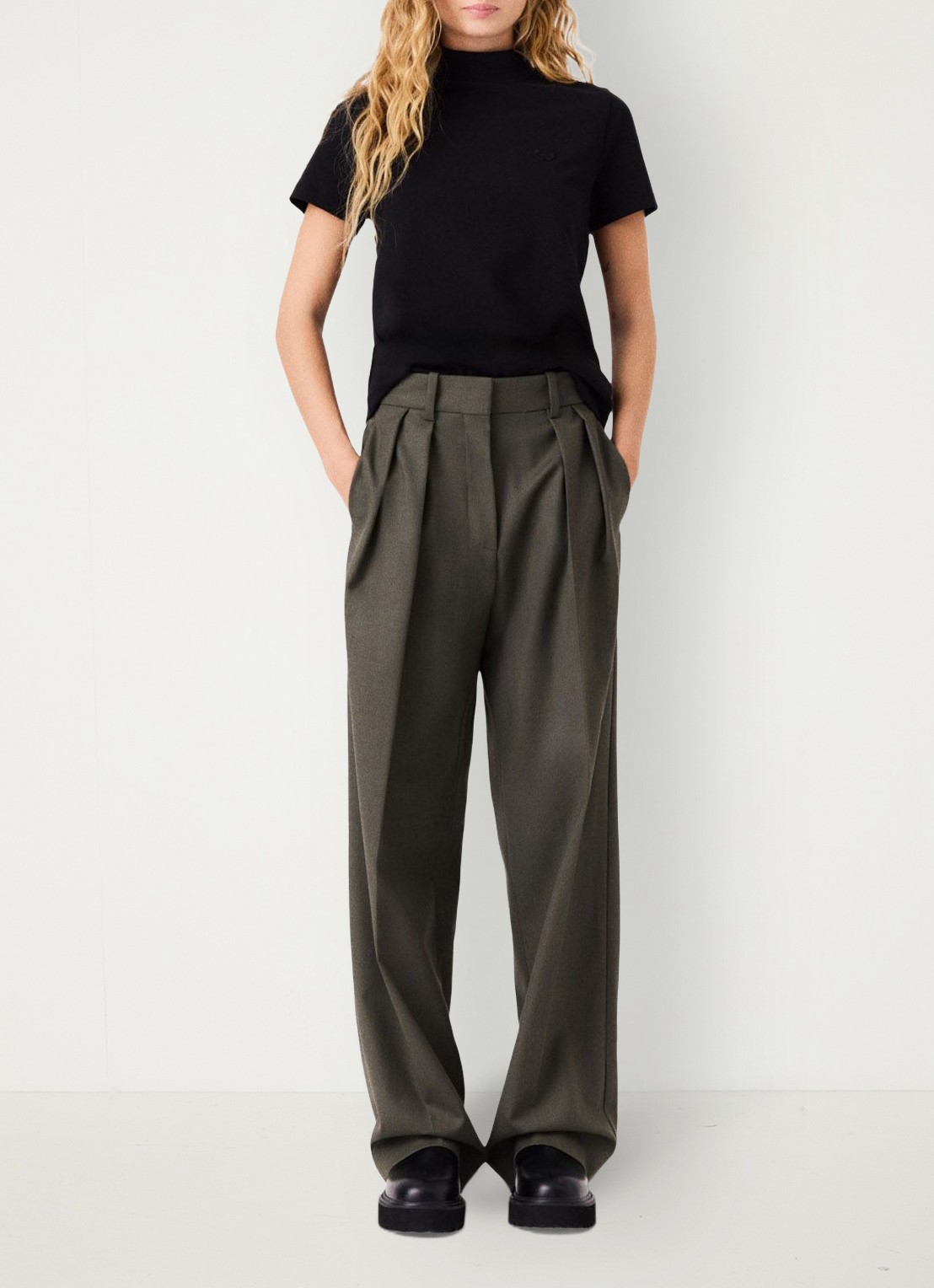 Maje T-shirt met borduring - voorkant 7 jeans
