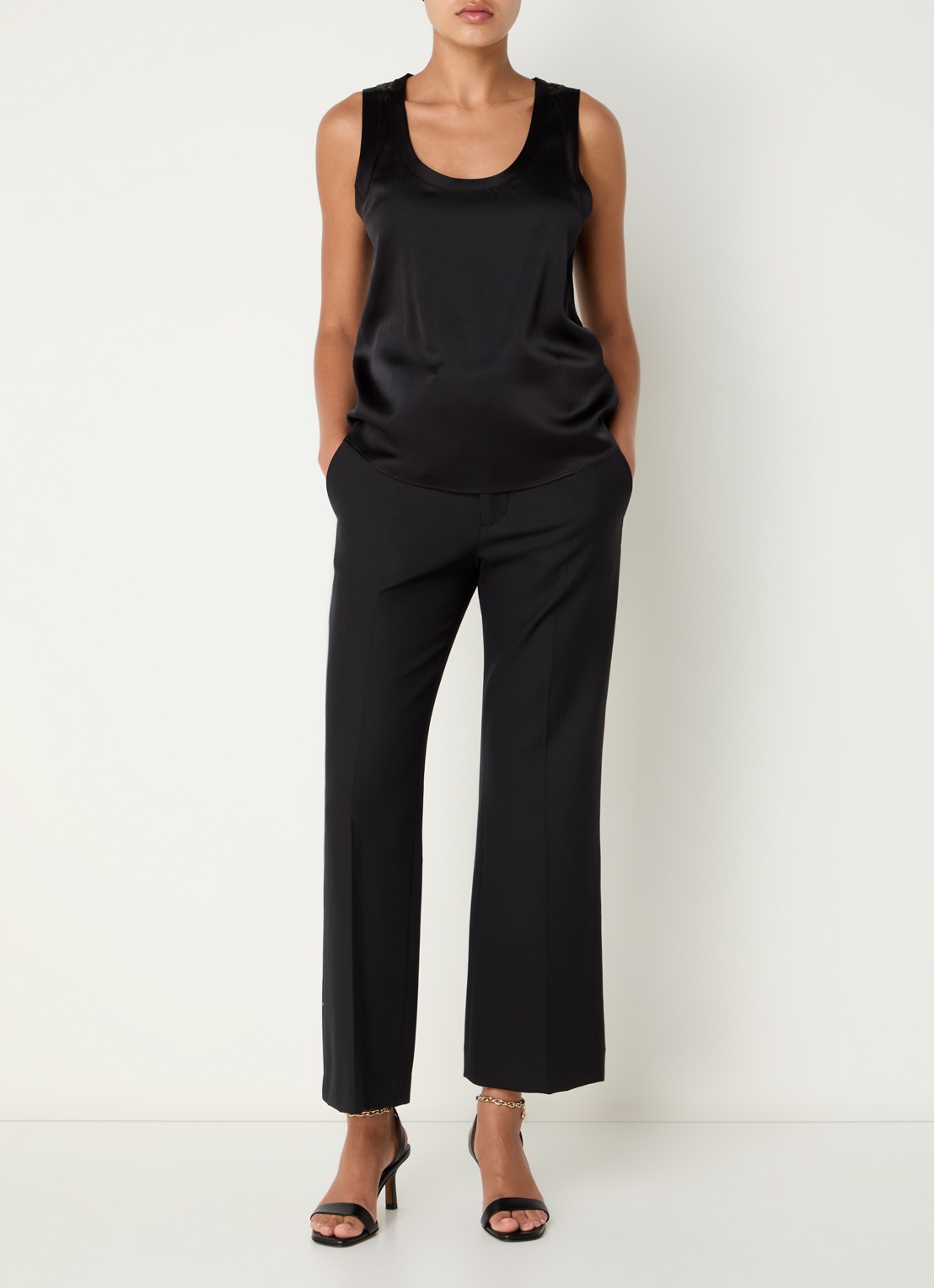 Maje Tanktop in zijdeblend met glanzende finish - voorkant 4 zwart