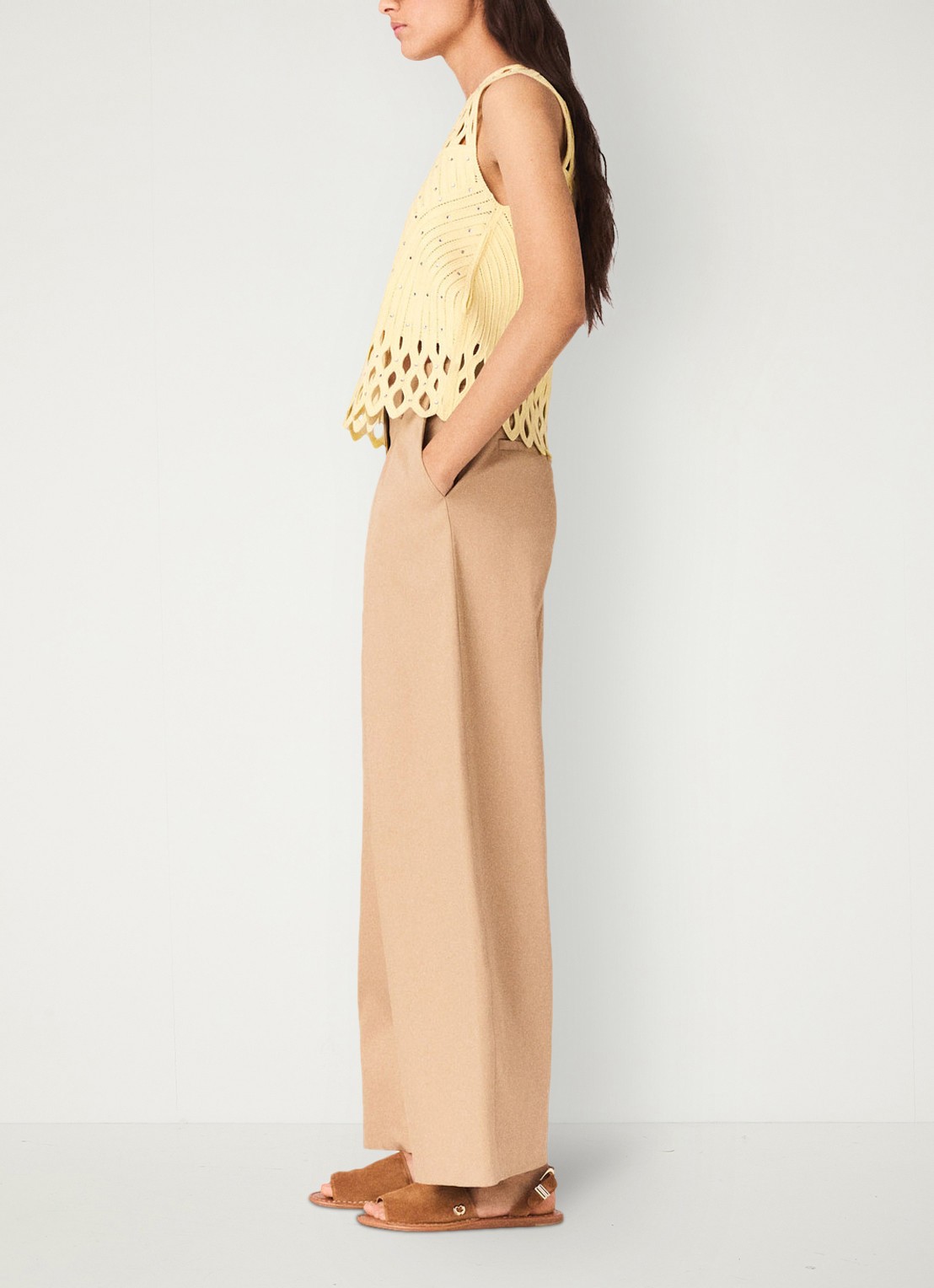 Maje Top met opengewerkt detail en strass - detail 2 geel