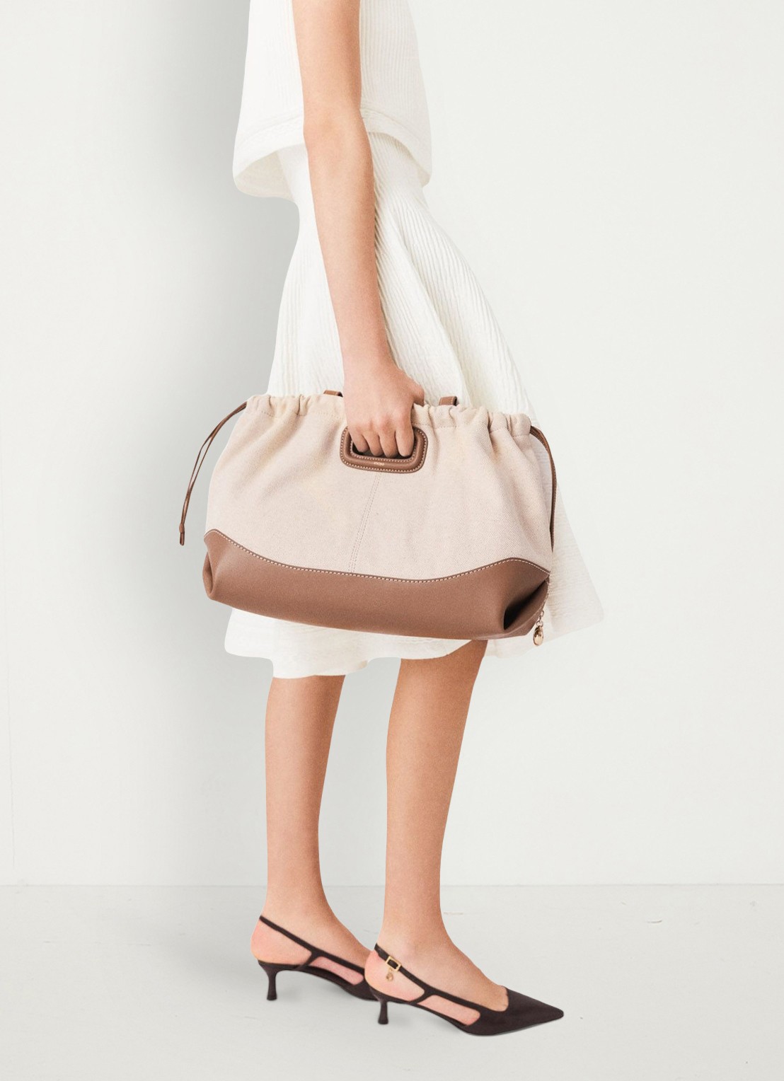 Maje Tote bag van canvas en leer - detail moca / wit