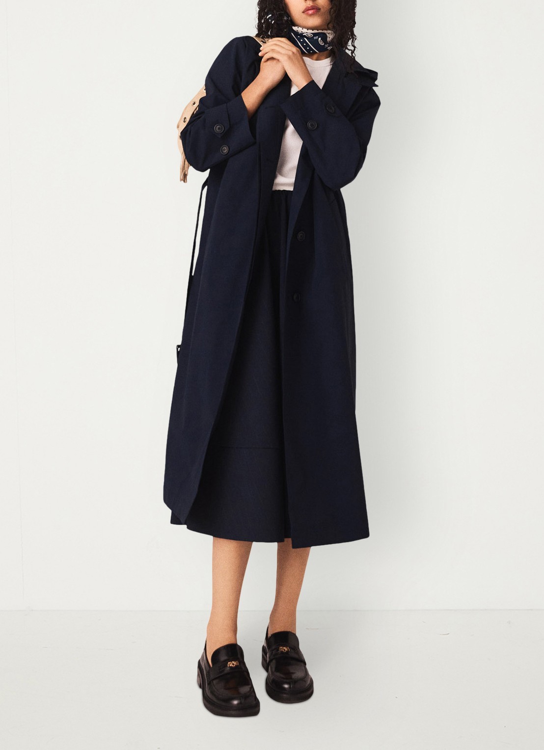 Maje Trenchcoat met ceintuur en afneembare capuchon - detail 3 donkerblauw