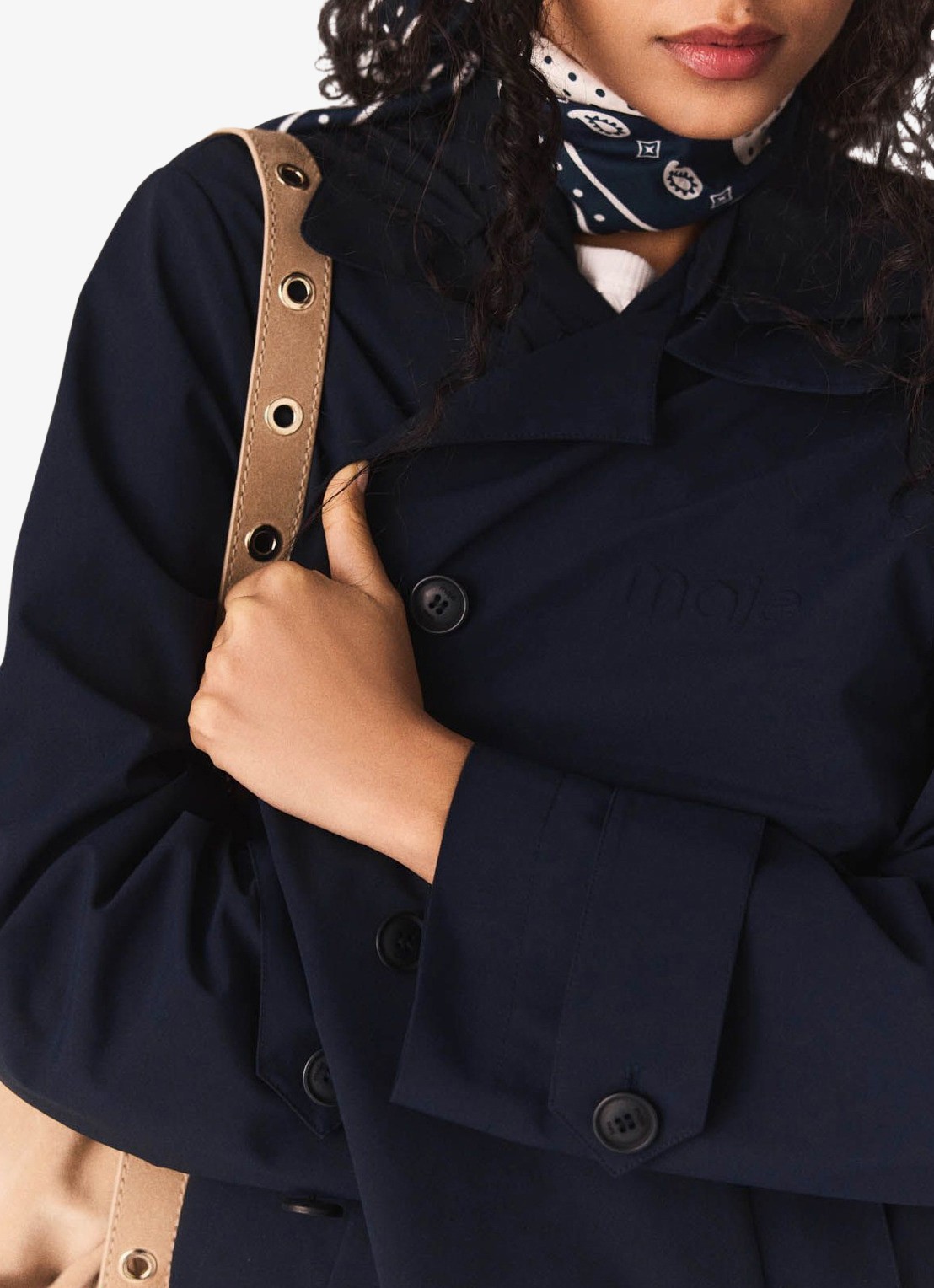 Maje Trenchcoat met ceintuur en afneembare capuchon - detail 4 donkerblauw