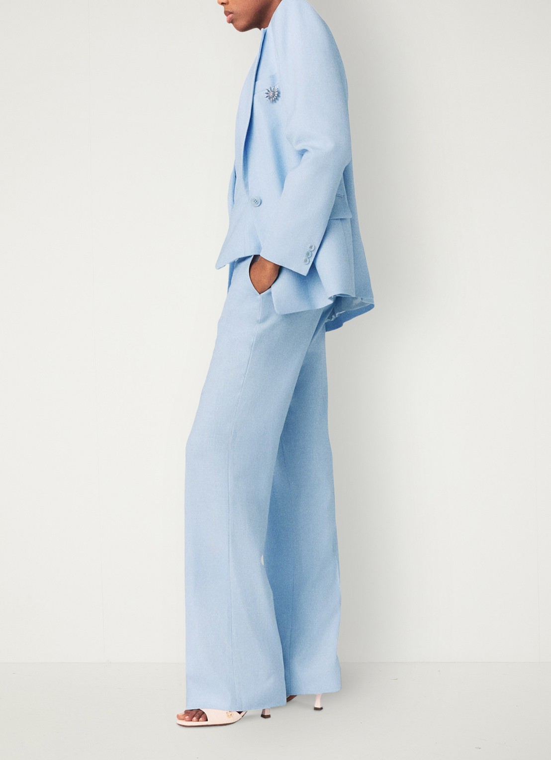 Maje Vigalue blazer met klepzakken - detail 5 lichtblauw