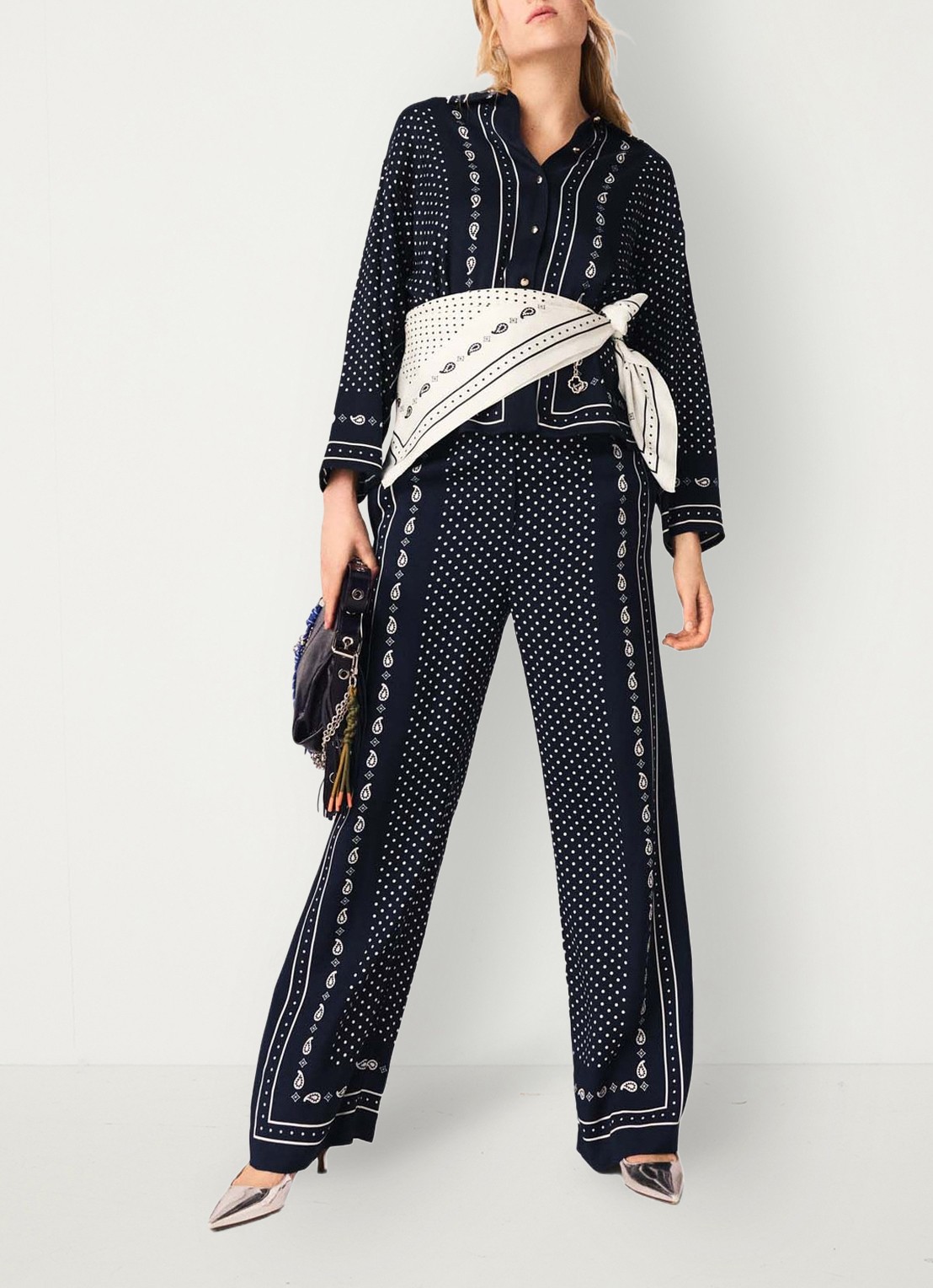 Maje Wide fit palazzo broek met pailsey print - detail 6 donkerblauw