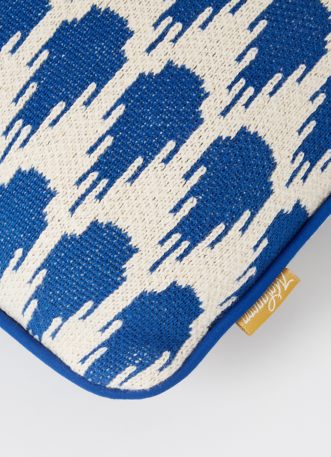 Malagoon Botanic Mini sierkussen 35 x 60 cm - detail 4 middenblauw