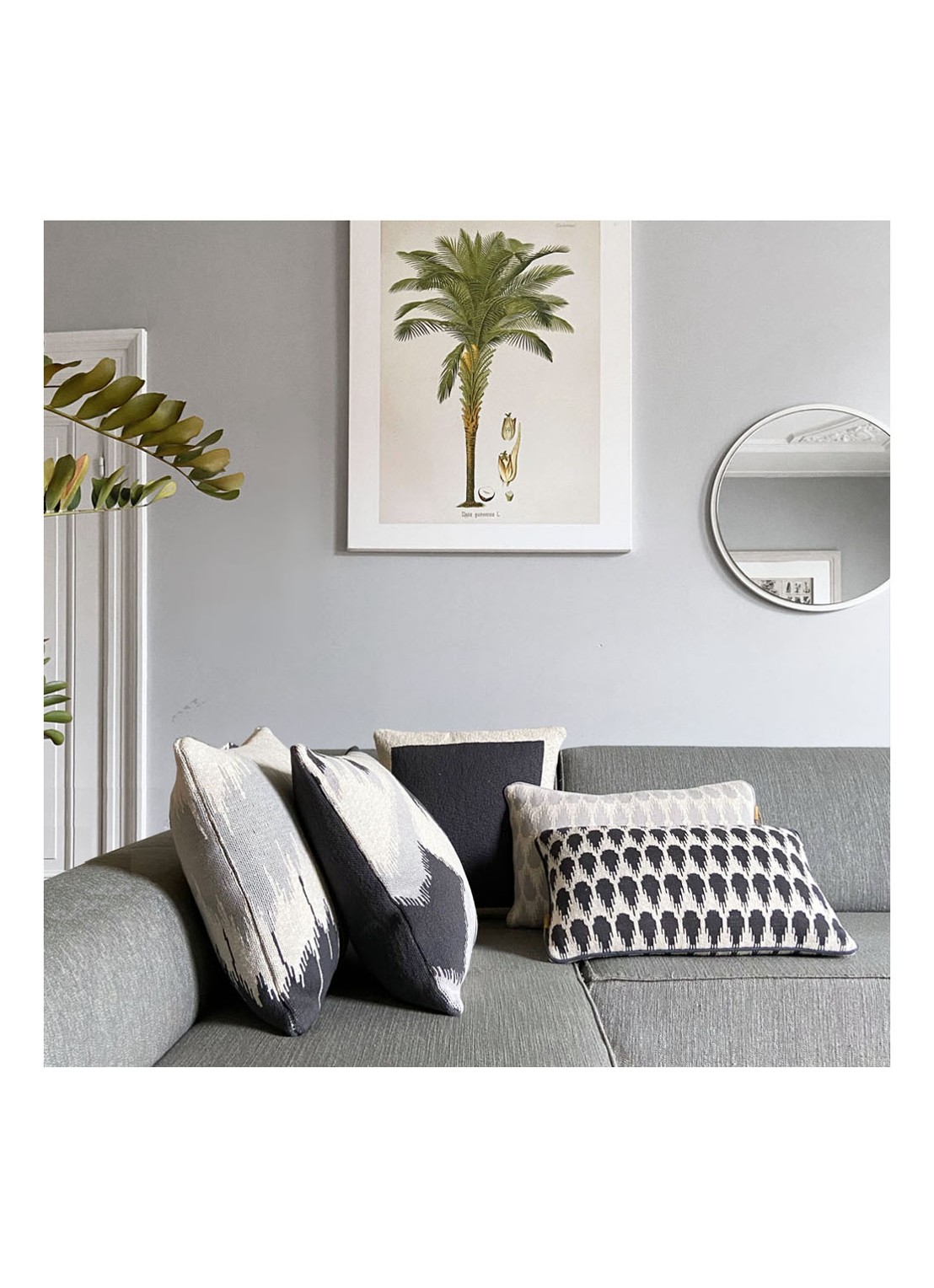 Malagoon Botanic sierkussen 35 x 60 cm - voorkant 2 undefined
