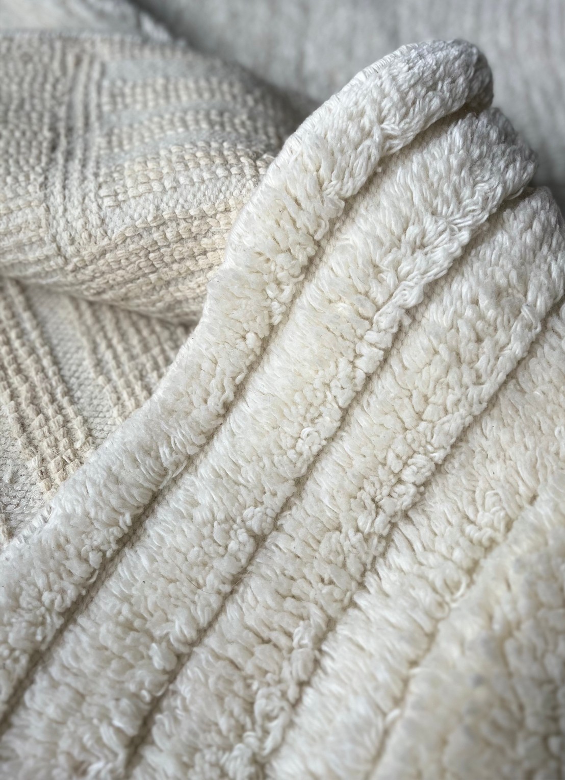 Malagoon Mokoh vloerkleed 180 x 180 cm - voorkant 2 beige