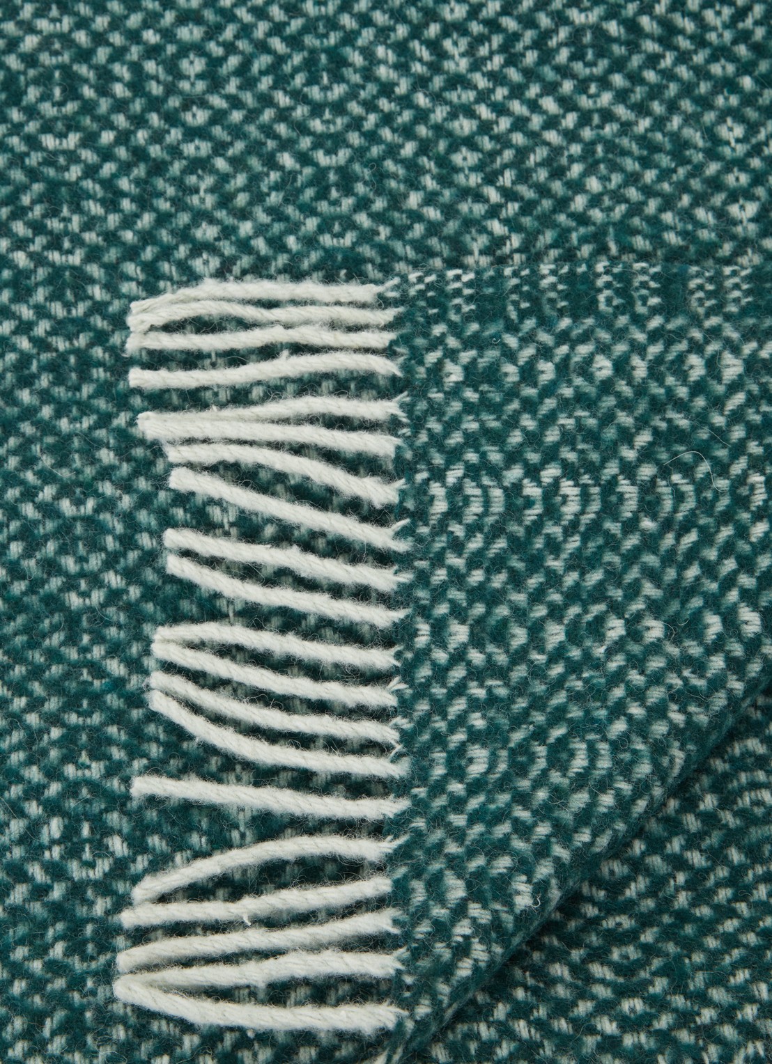 Malagoon Plaid in wolblend 131 x 170 cm  - detail donkergroen