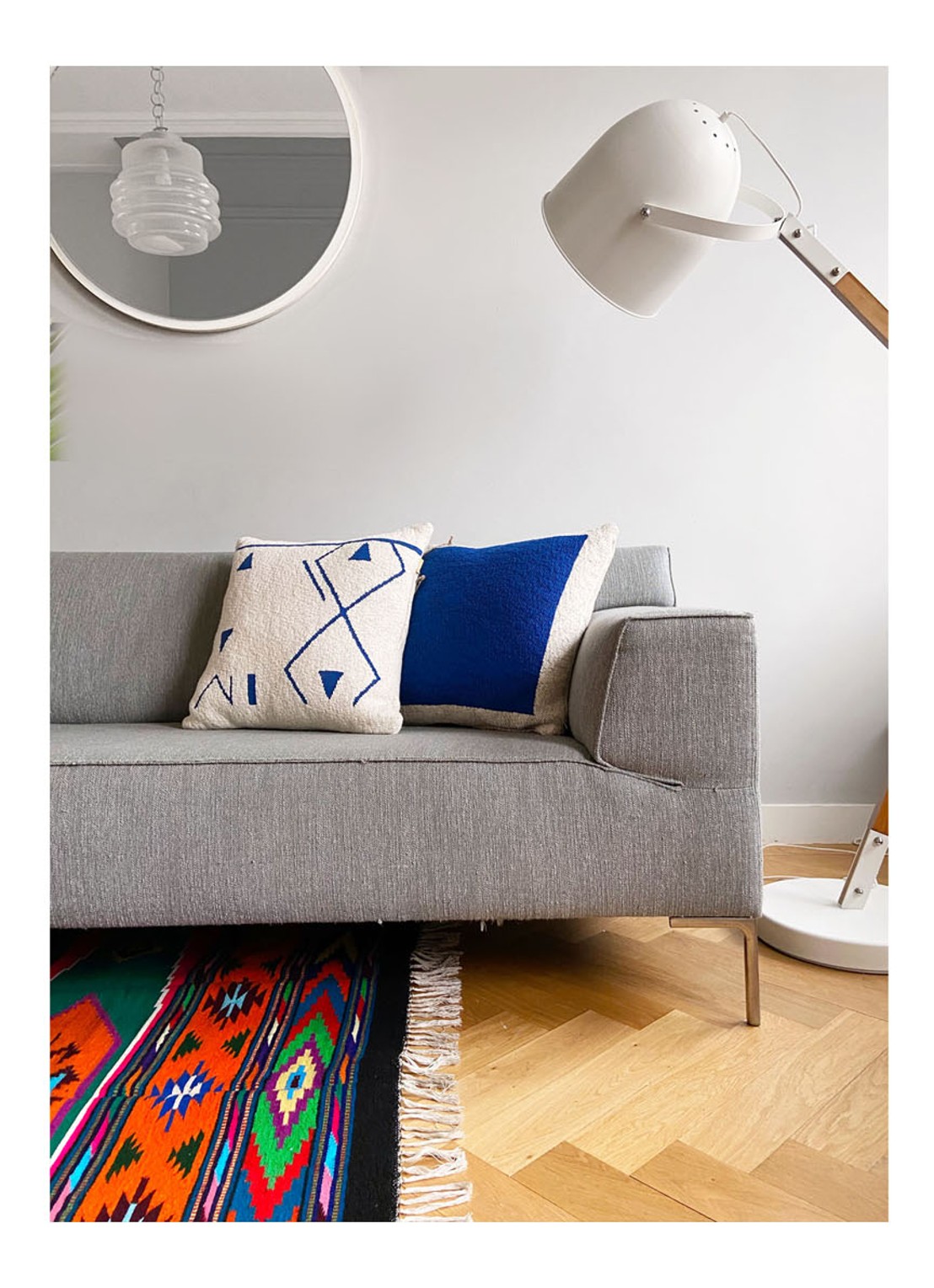 Malagoon Solid Poster sierkussen 50 x 50 cm - voorkant 3 royalblauw